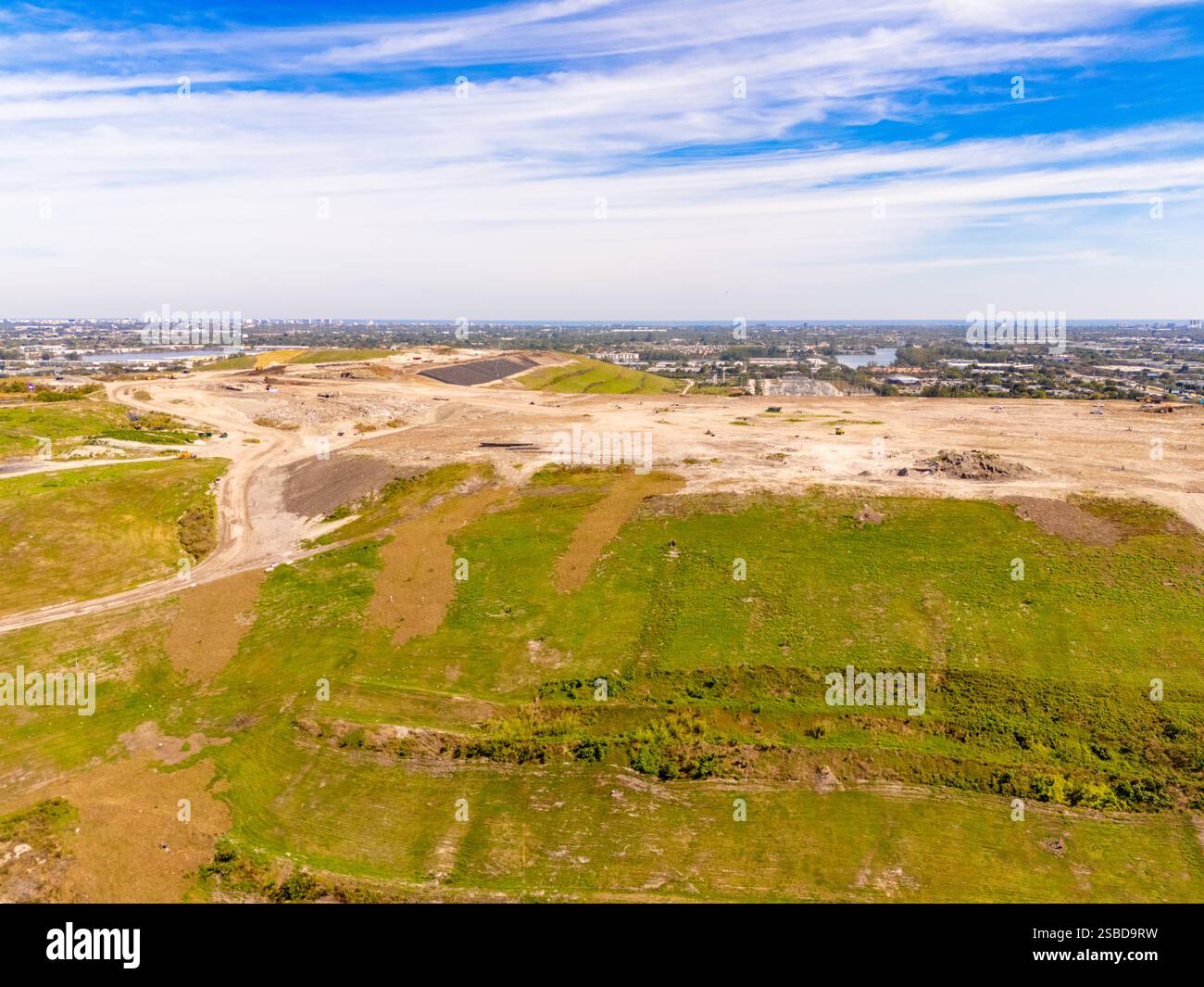 Luftaufnahme Monarch Hill Deponie Pompano Beach Florida 2025 Stockfoto