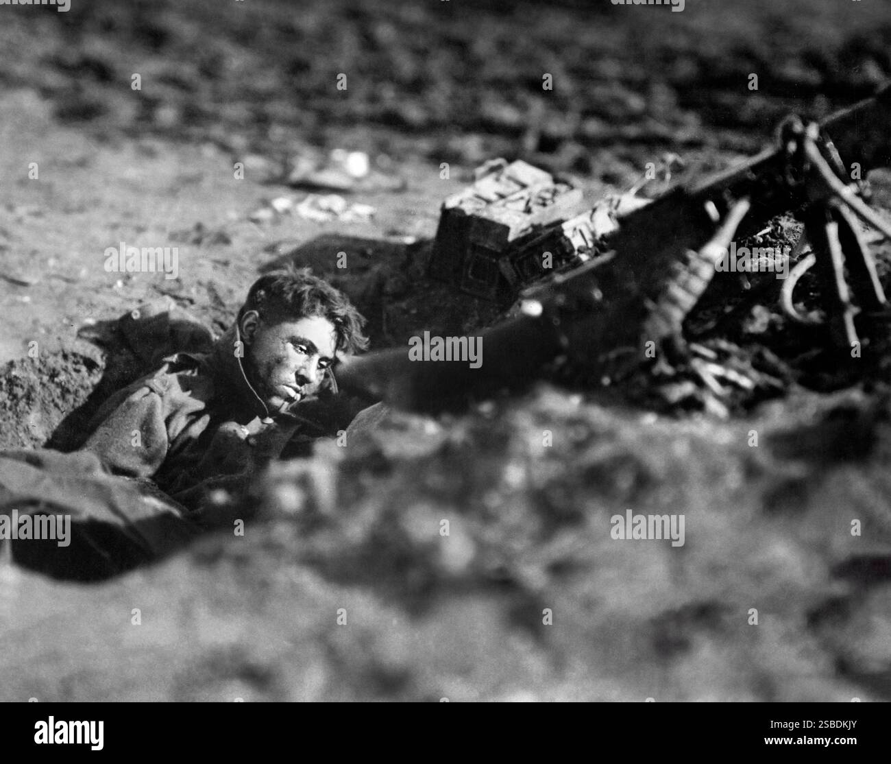 Deutsches Maschinengewehrnest und toter Schütze, Villers-devant-Dun, Frankreich Stockfoto
