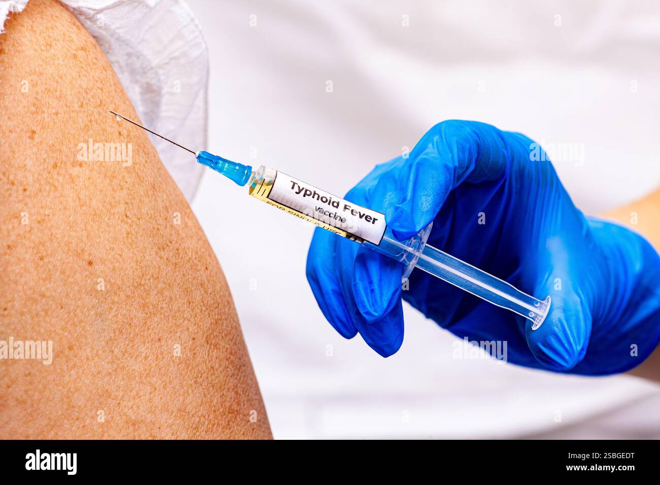 Impfung für ältere Patienten Impfung, medizinische Immunisierung für ältere Frauen, ältere Patienten, geriatrische Behandlung von Krankheiten wie Coronavirus Stockfoto