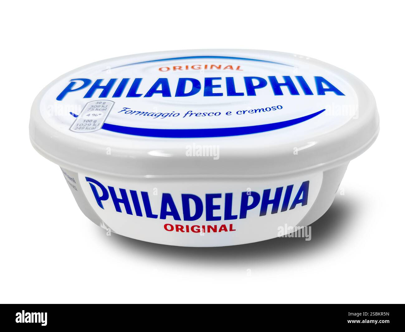 Italien - 3. Februar 2025: Philadelphia Quark-Typ Streichkäse von Mondelez in Kunststoffschale hergestellt Stockfoto