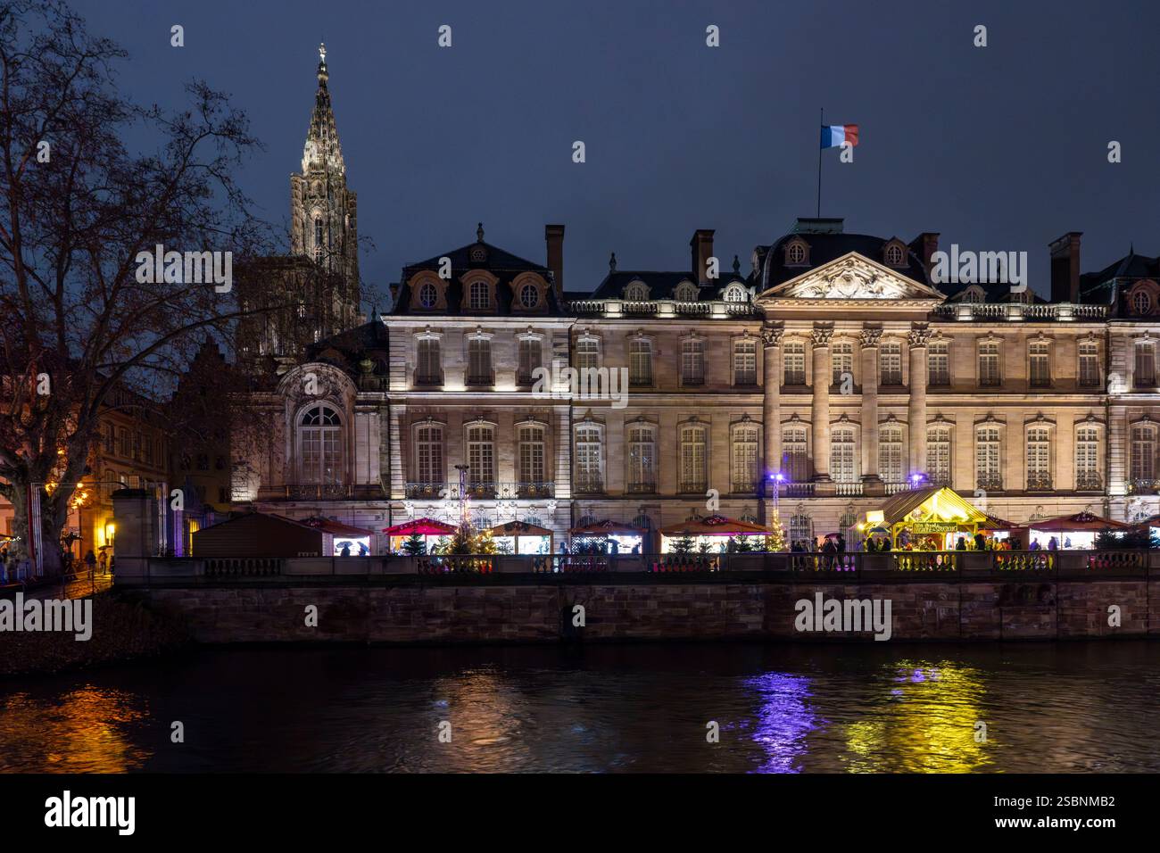 Frankreich, Bas Rhin, Straßburg, Altstadt, UNESCO-Weltkulturerbe, Ufer der Kranken gegenüber dem Quai des Bateliers unter dem Palais Rohan Stockfoto