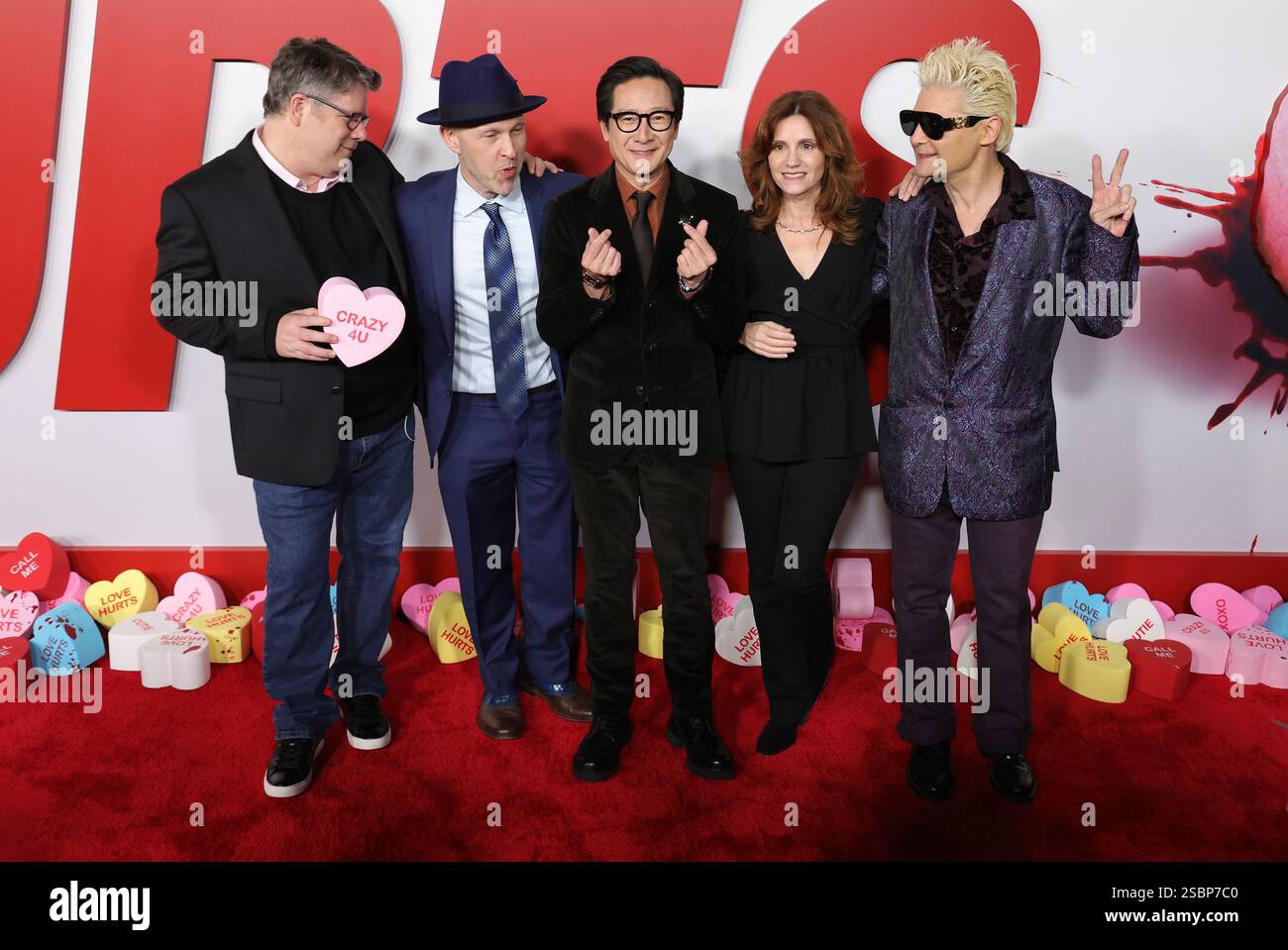 Hollywood, ca. 3. Februar 2025. Sean Astin, Jeff Cohen, Ke Huy Quan, Kerri Green, Corey Feldman bei der Premiere von Universal Pictures 'Love Hurts' im TCL Chinese Theatre Hollywood am 3. Februar 2025 in Hollywood, Kalifornien. Quelle: Faye Sadou/Media Punch/Alamy Live News Stockfoto