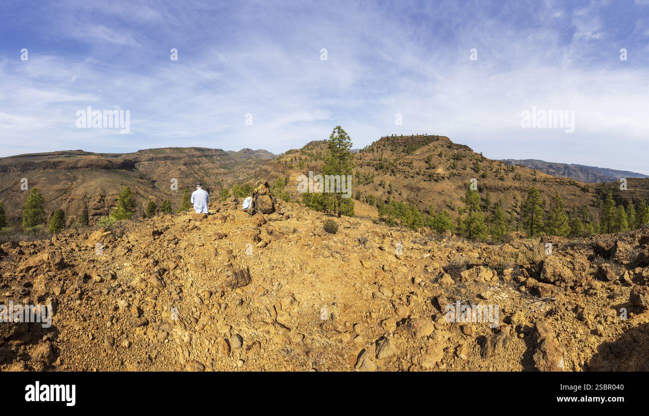 Wanderer in den Palmitos-Bergen, Gran Canaria, Kanarischen Inseln, Spanien, Europa Stockfoto
