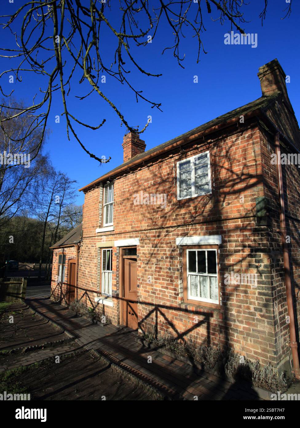 Jerushah, das geneigte Häuschen im Black Country Living Museum, Dudley, West midlands, England, Großbritannien. Stockfoto