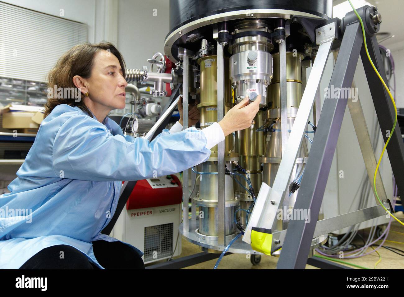 Polarimeter, Instrument QUIJOTE, Elektroniklabor, Instituto Astrofisica de Canarias IAC, La Laguna, Teneriffa, Kanarische Inseln, Spanien QUIJ Stockfoto