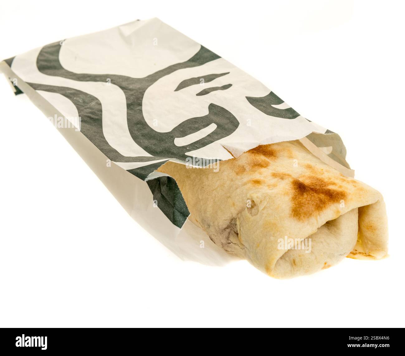 Winneconne, WI - 5. Januar 2025: Ein Paket Starbucks Speck Wurst Eierpackung auf einem isolierten Hintergrund. Stockfoto