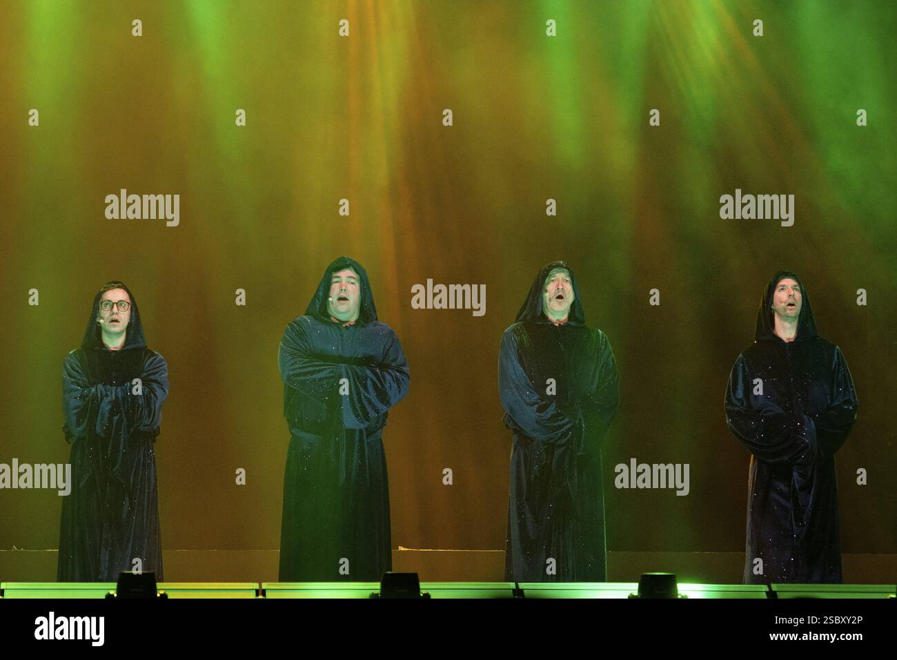 Gregorianer leben 25 Jahre Meister des Chants! Tour in der Berliner Uber Eats Music Hall auf 01.02.2025 Stockfoto