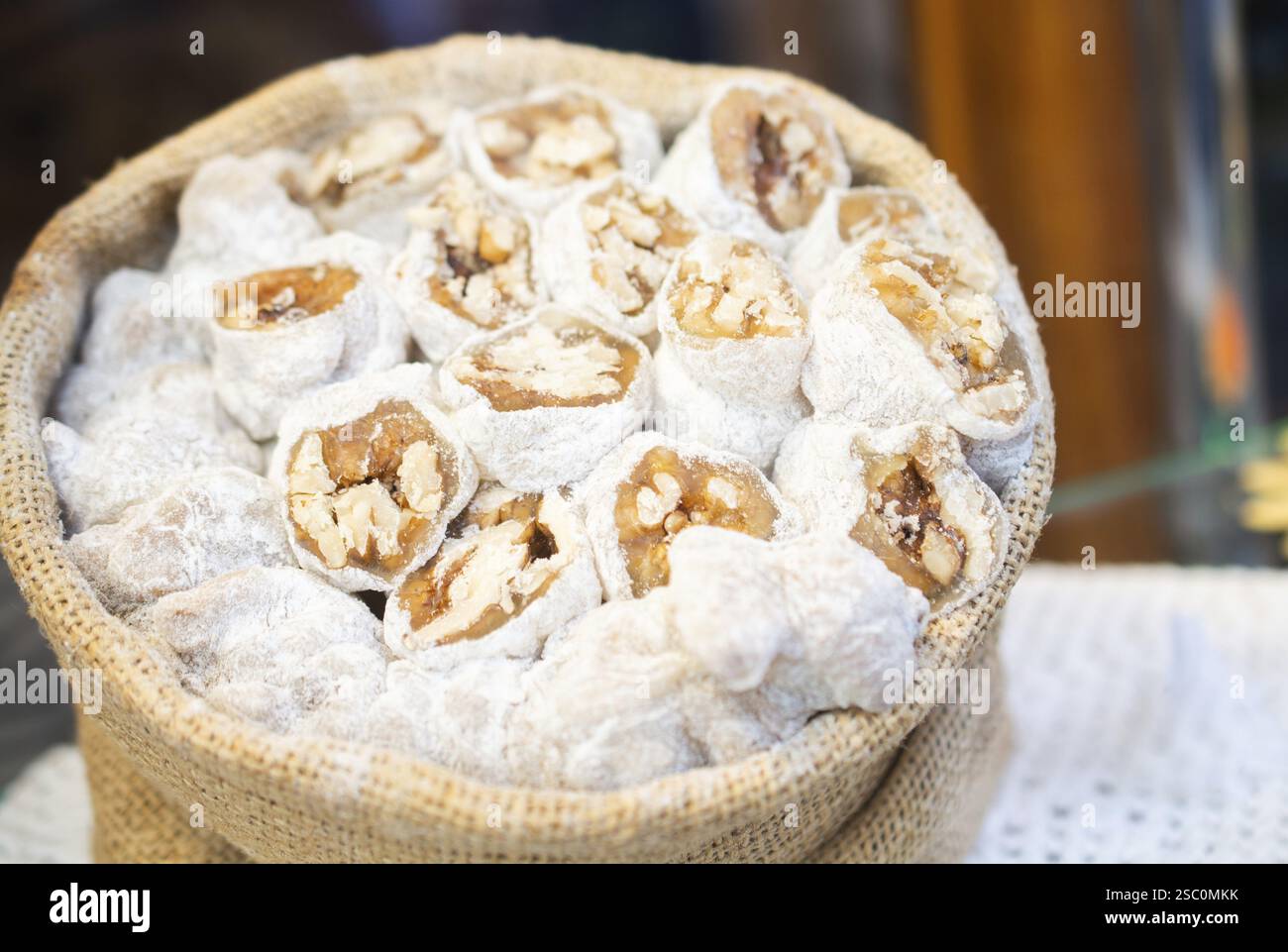 Traditionelle türkische Delikatesse, zuckerbeschichtete weiche Süßigkeiten Stockfoto