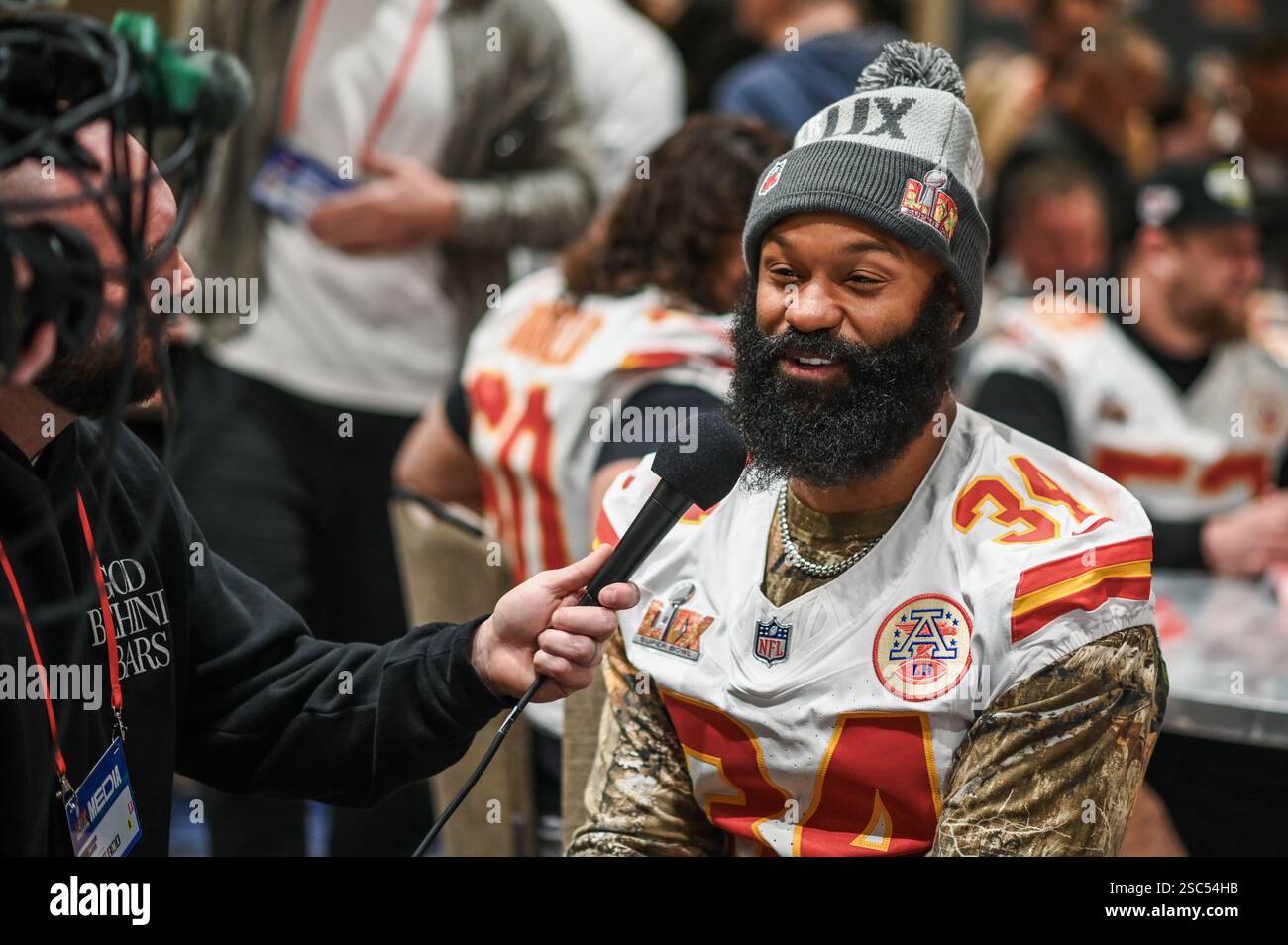 Die Kansas City Chiefs, Samaje Perine, laufen zurück, während einer Medienkonferenz im New Orleans Marriott, USA. Die Kansas City Chiefs treffen am Sonntag im Super Bowl LIX auf die Philadelphia Eagles. Bilddatum: Mittwoch, 5. Februar 2025. Stockfoto
