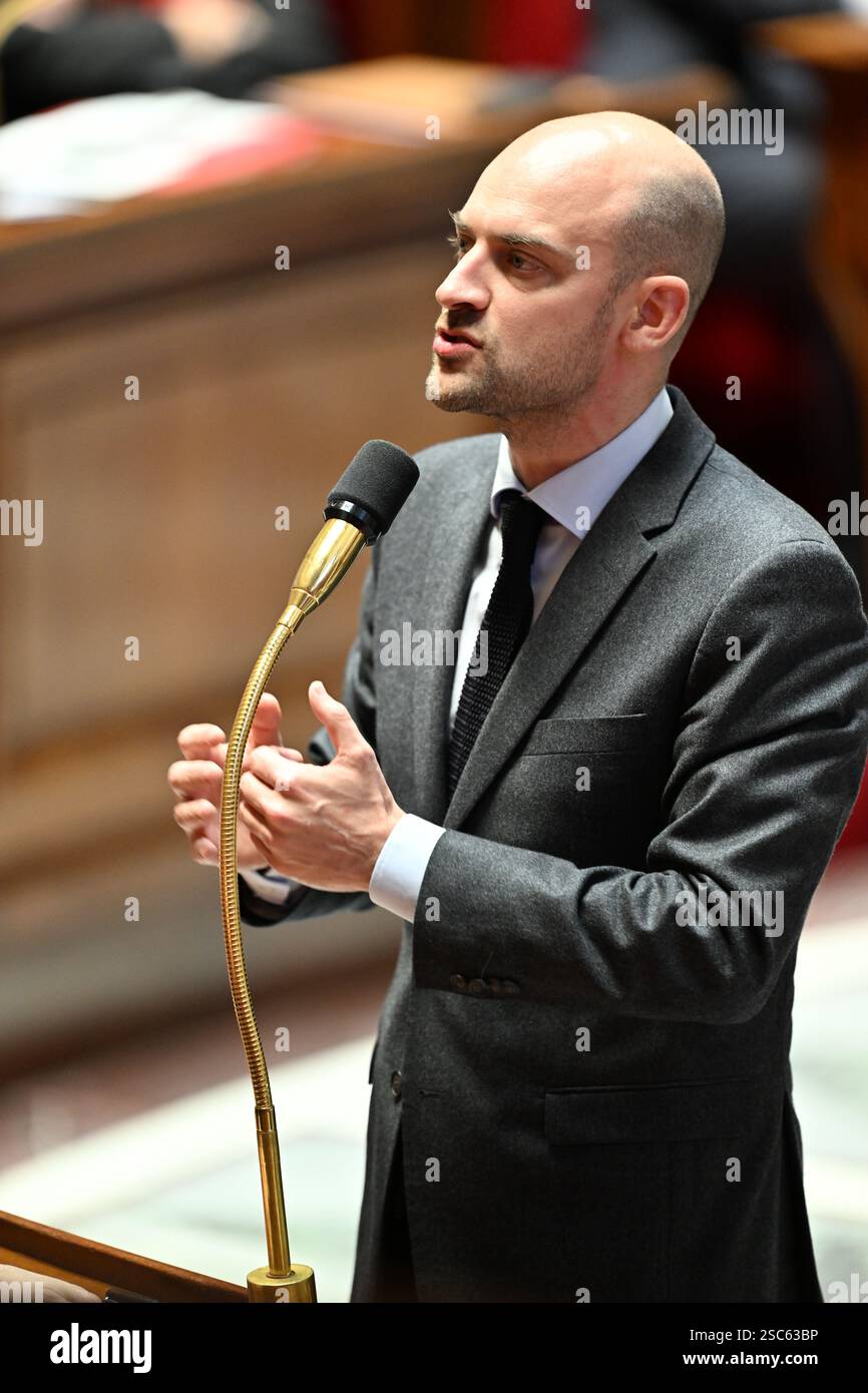 Paris, Frankreich. Februar 2025. Paris am 5. Februar 2025, Fragen an die Regierung - Jean Noël Barrot Minister für auswärtige Angelegenheiten während einer Sitzung von Fragen an die Regierung in der französischen Nationalversammlung Credit: HMB Media/Alamy Live News Stockfoto