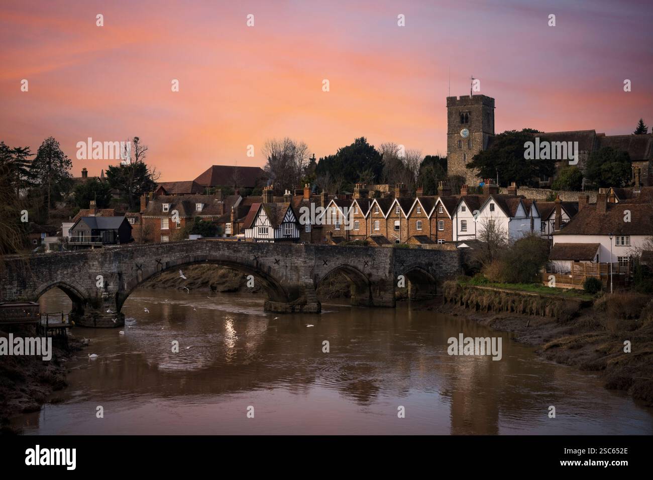 Charmantes englisches Dorf Aylesford am River Medway Stockfoto