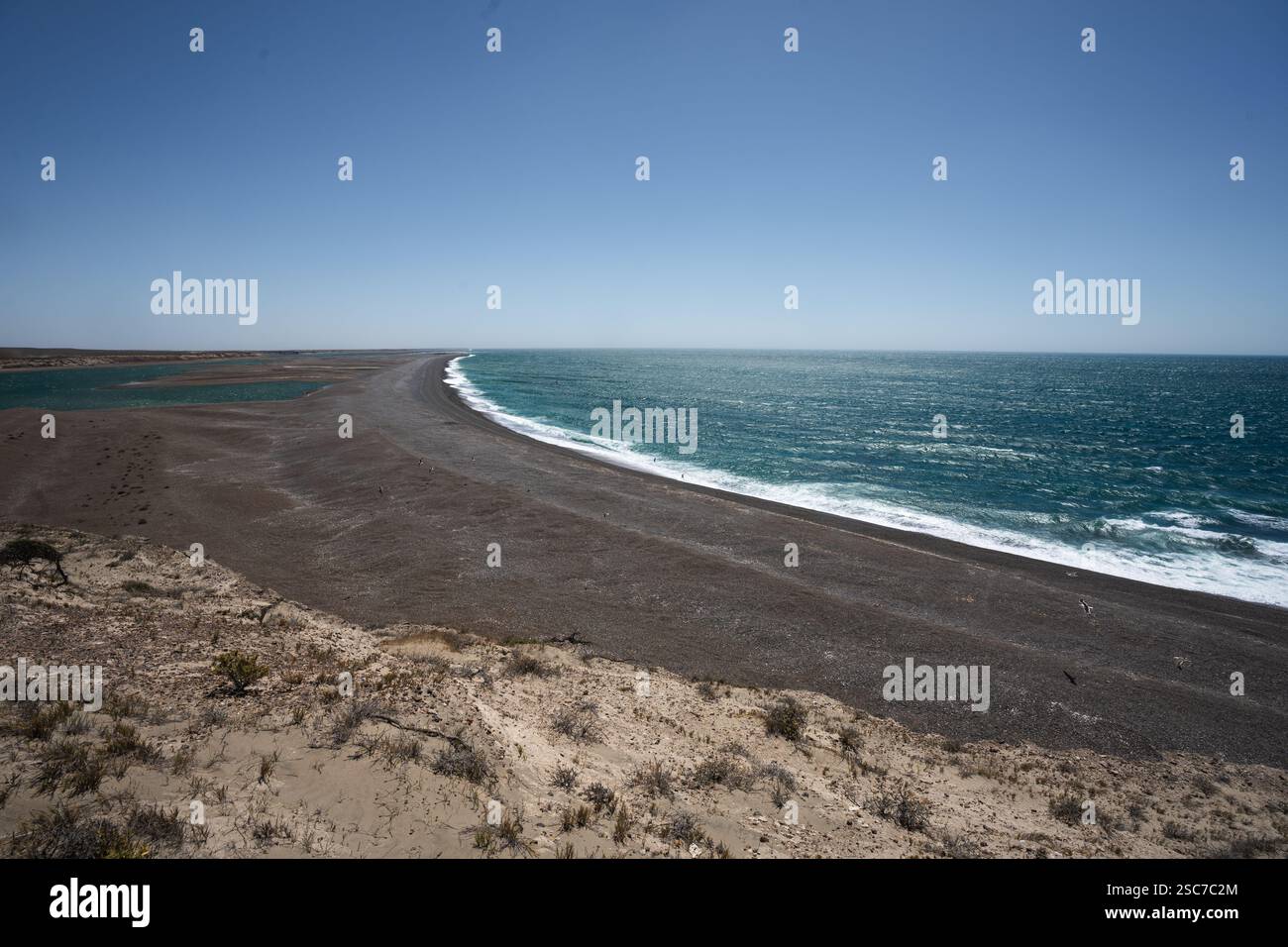 Meerblick mit Blick auf den atlantik vor dem Kosast der Halbinsel valdes in Puerto Madryn, Patagonien Argentinien. Stockfoto