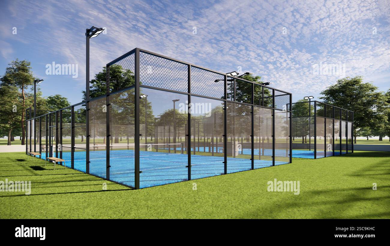 Padel-Platz im Freien mit blauer Oberfläche, ausgestattet mit Flutlichtern und Glas Stockfoto