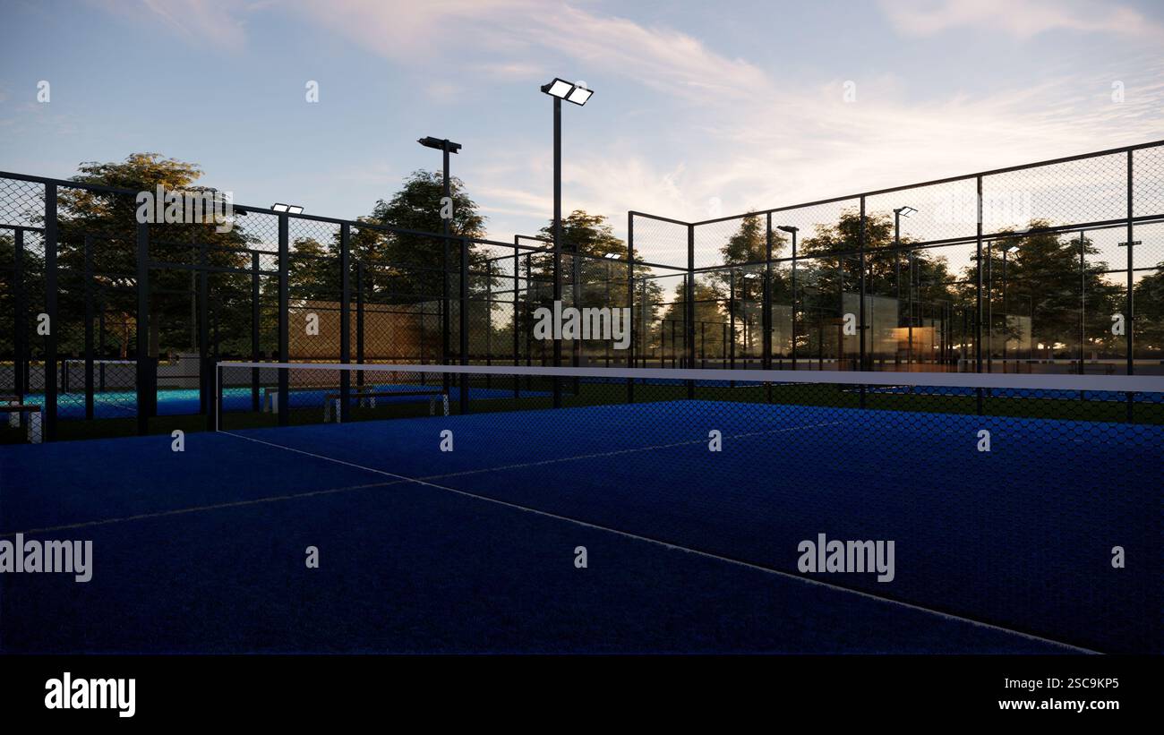 Leerer blauer Padel-Platz im Park mit Sonnenuntergang Stockfoto
