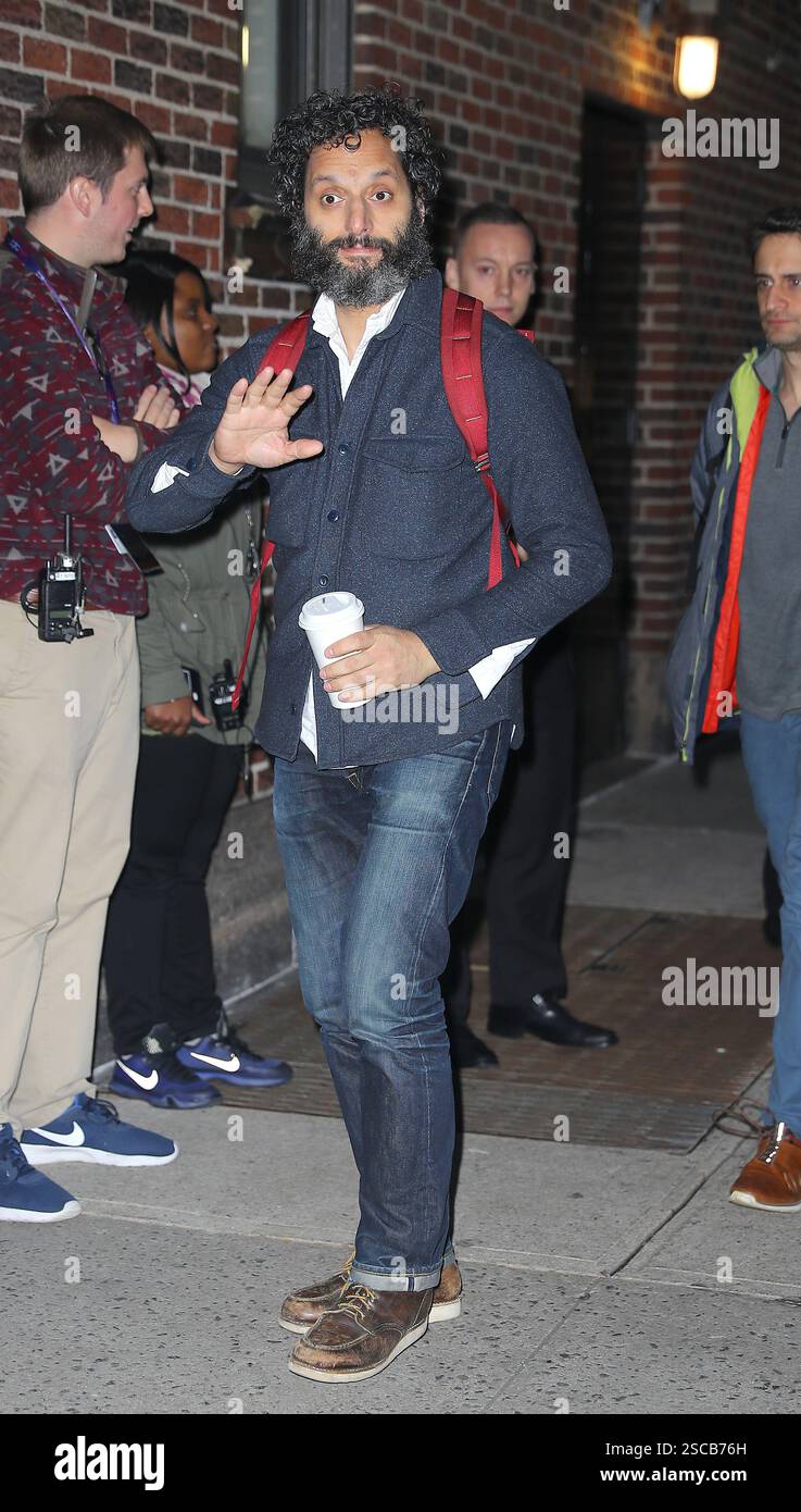 Jason Mantzoukas trat am 13. November 2018 in New York City in The Late Show with Stephen Colbert auf Stockfoto