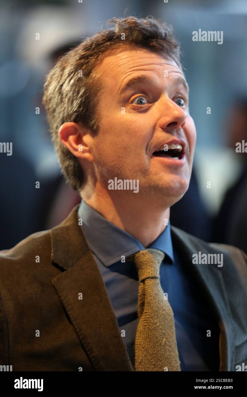 HRH der Kronprinz Frederik von Dänemark. HRH der Kronprinz nimmt an dem Symposium über arktische Konstruktion und der Einführung neuer Einrichtungen auf dem DTU Lyngby Campus Teil. DTU. Zu den neuen Einrichtungen gehören spezialisierte Laborgebäude für die Erforschung der arktischen Technologie, Geologie und Geotechnik. Neben der Initiation nimmt seine Königliche Hoheit an einem Symposium mit dem Titel „Future-Proof Arctic Construction“ Teil. Stockfoto