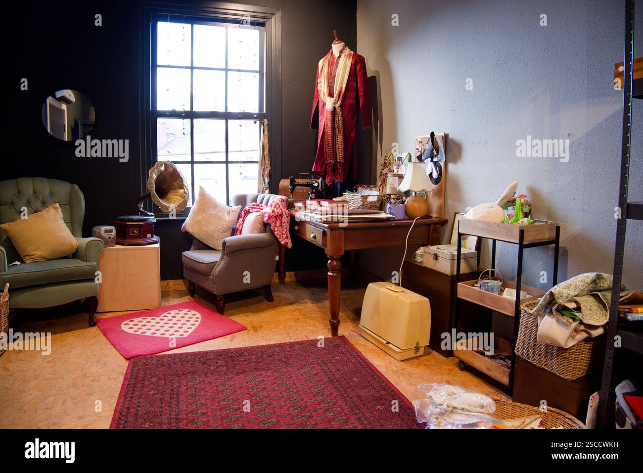 Innenraum einer Werkstätte für Handwerkskunst Stockfoto