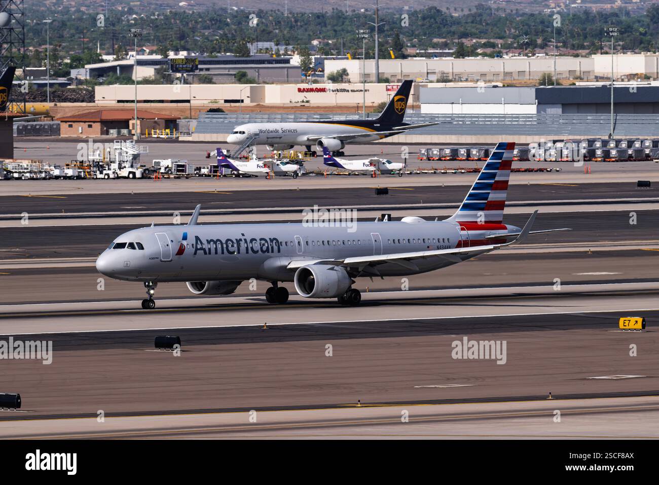 Sky Harbor International Airport 5-4-2024 Phoenix, AZ USA American Airlines Airbus A321neo N434AN Abfahrt ab 7L am Phoenix Sky Harbor International Stockfoto