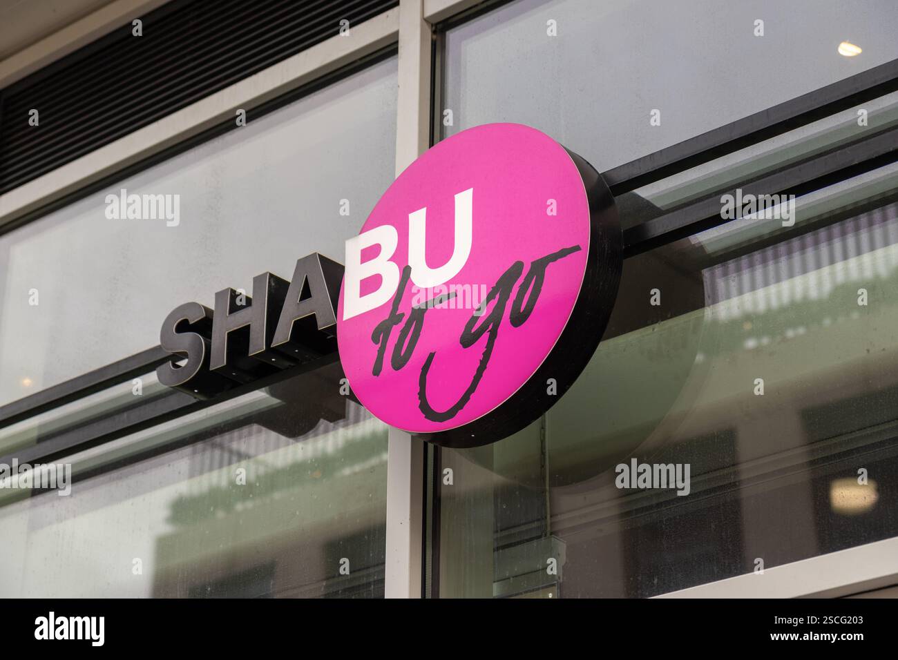 Shabu To Go Restaurant Logo, Sushi online bestellen oder Sushi im Shabu To Go, Utrecht Stockfoto