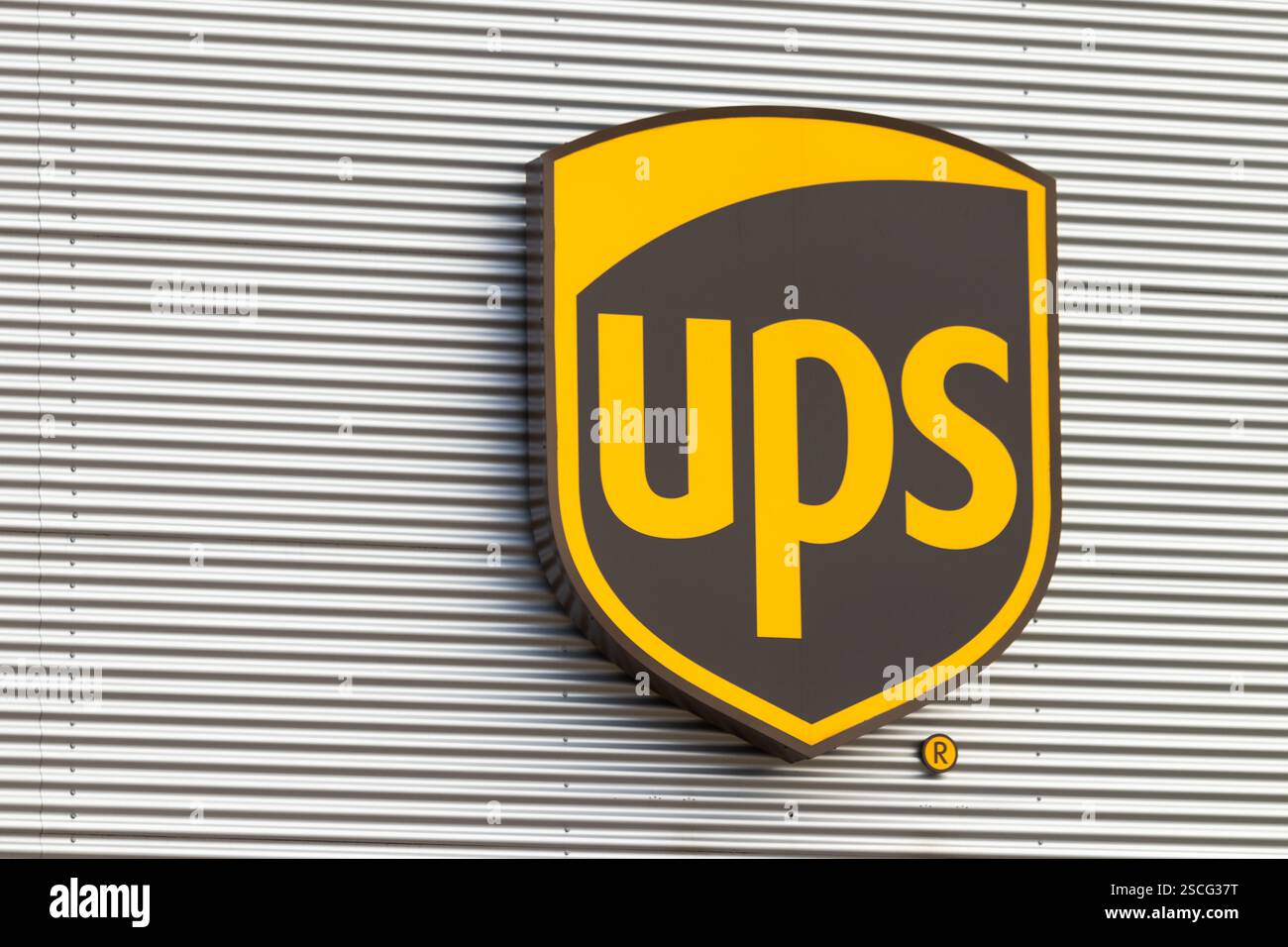 UPS ist das weltweit führende Unternehmen für die Paketzustellung und ein führender Anbieter von Lösungen für das globale Supply Chain Management. Stockfoto