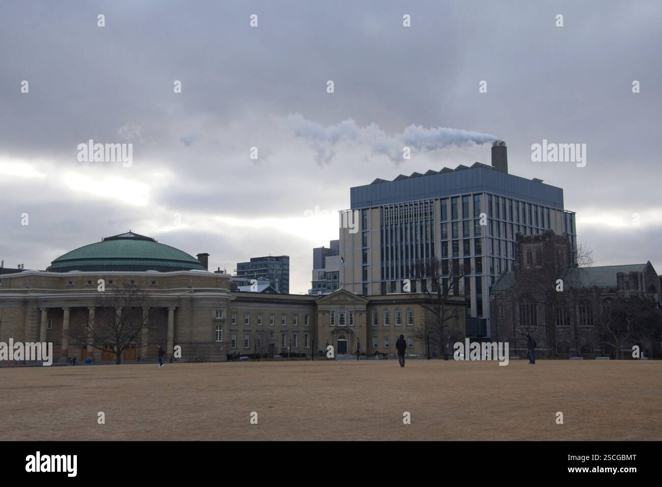 Toronto Kanada - 7. Januar 2025 - Campus der Universität Toronto an einem Wintertag Stockfoto
