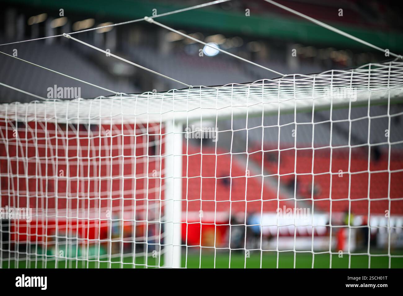 Fußball. Nahaufnahme eines Fußballnetzes auf Stadionhintergrund. Stockfoto