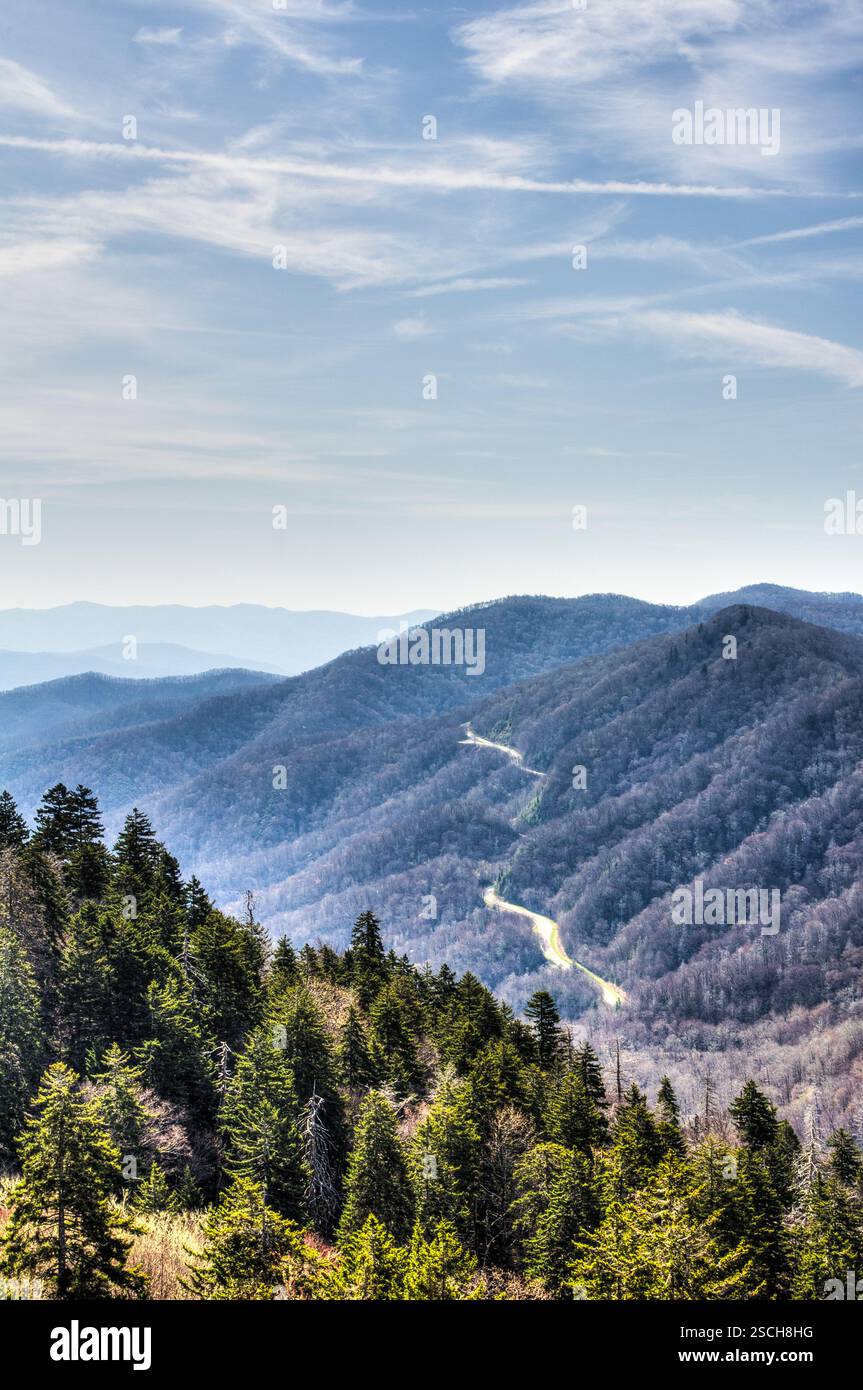 Gewundene Straße durch die Appalachen. Die Schönheit der Natur. Stockfoto