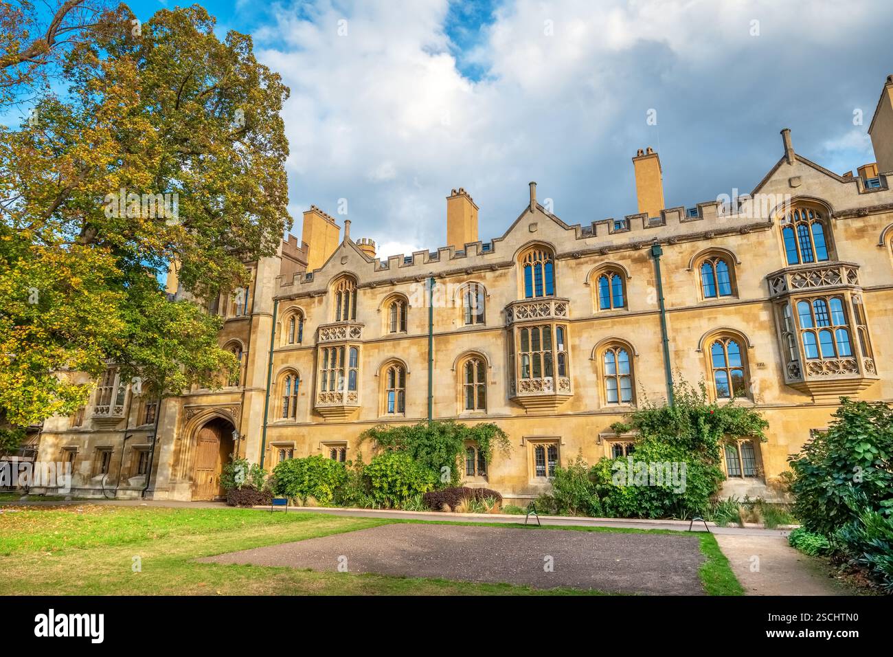 Westtor und hinteres Gebäude des Trinity College. Cambridge, England Stockfoto