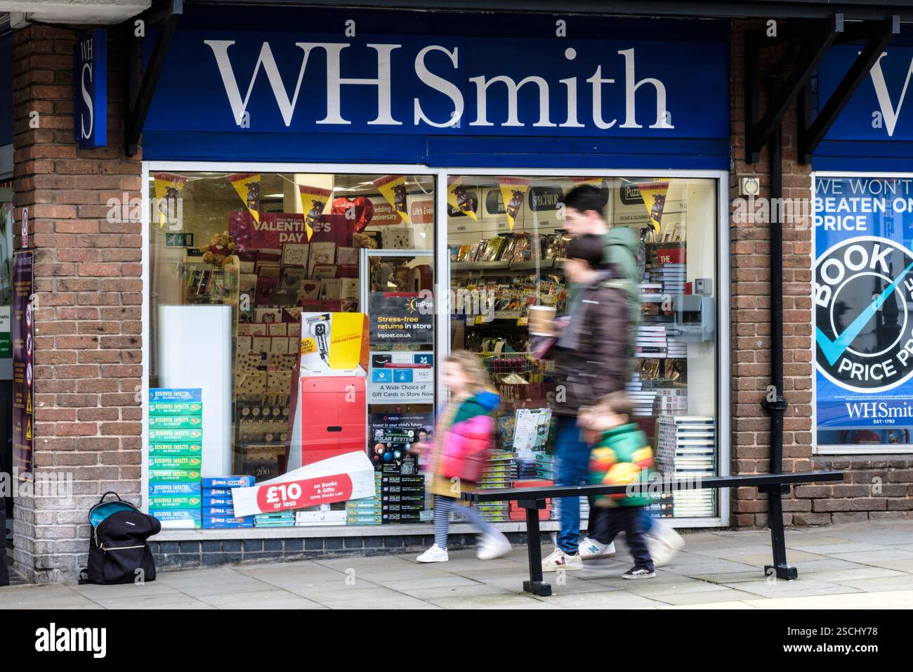 Shhop Front oder Fassade von W H Smith an der High St Thornbury South glos Stockfoto