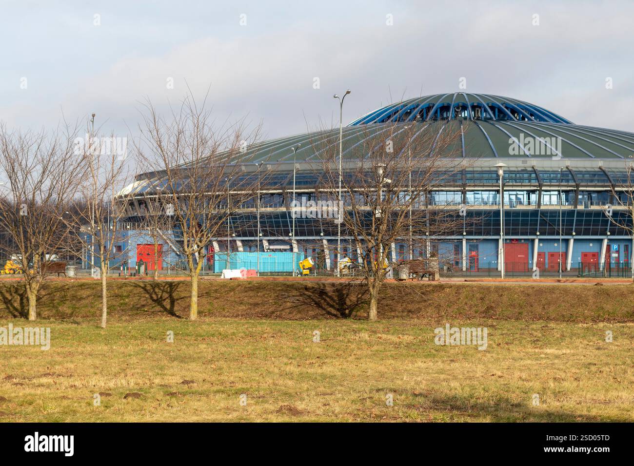 02.02.2025: Minsk, Weißrussland, Aufnahme der Mehrzweck-Hallensportarena namens Chizhowka-Arena. Stockfoto