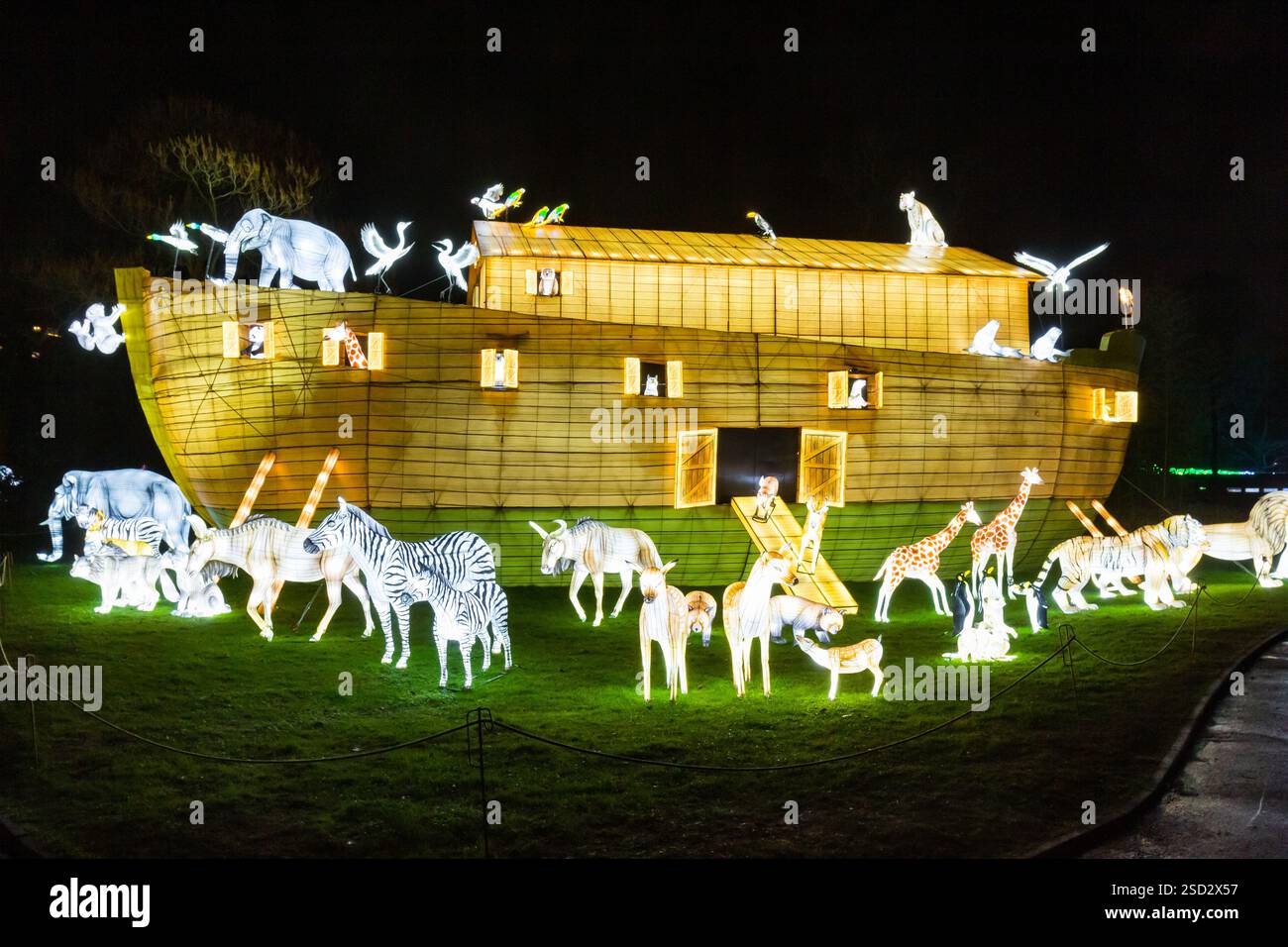 Noahs Ark beim China Light Festival im Zoo in Köln Stockfoto