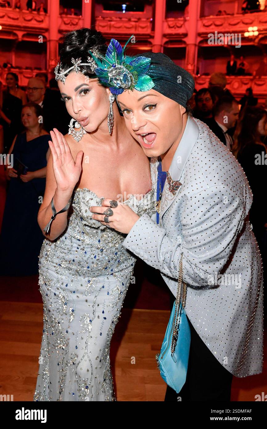 Micaela Schaefer und Julian F. M. Stoeckel beim Semper Opernball am 07.02.2025 in Dresden Stockfoto