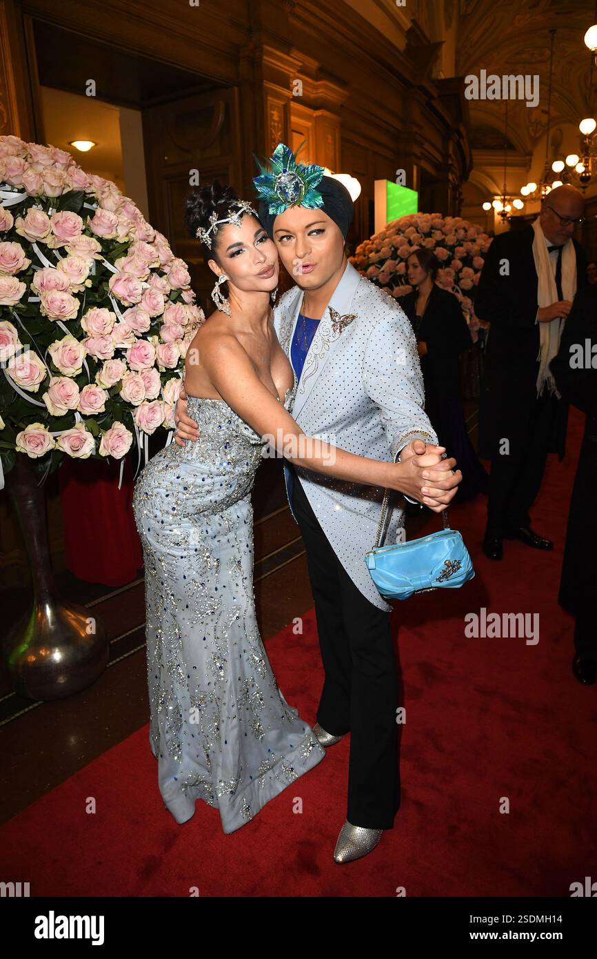 Micaela Schaefer und Julian F. M. Stoeckel beim Semper Opernball am 07.02.2025 in Dresden Stockfoto