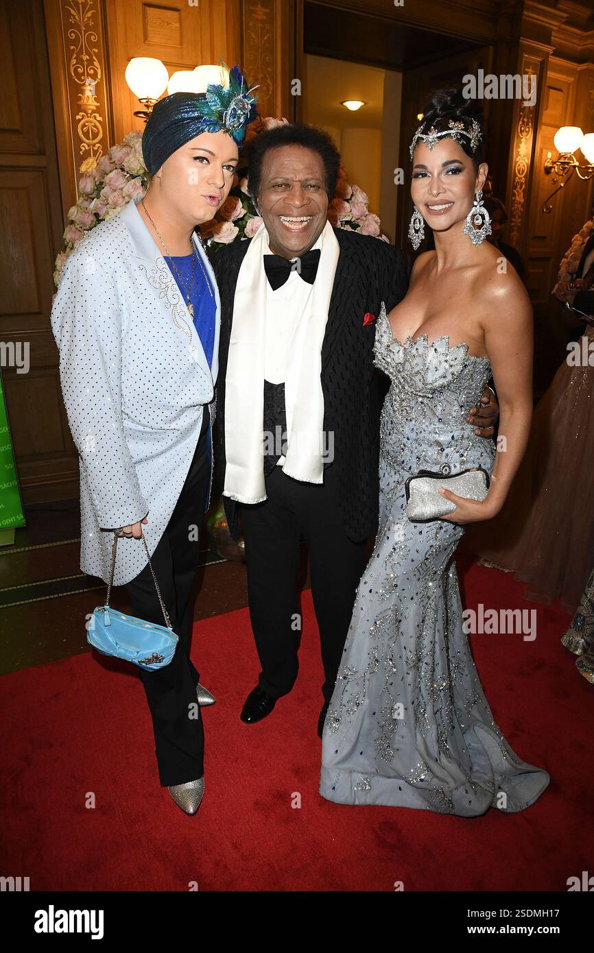 Julian F. M. Stoeckel, Roberto Blanco und Micaela Schaefer beim Semper Opernball am 07.02.2025 in Dresden Stockfoto