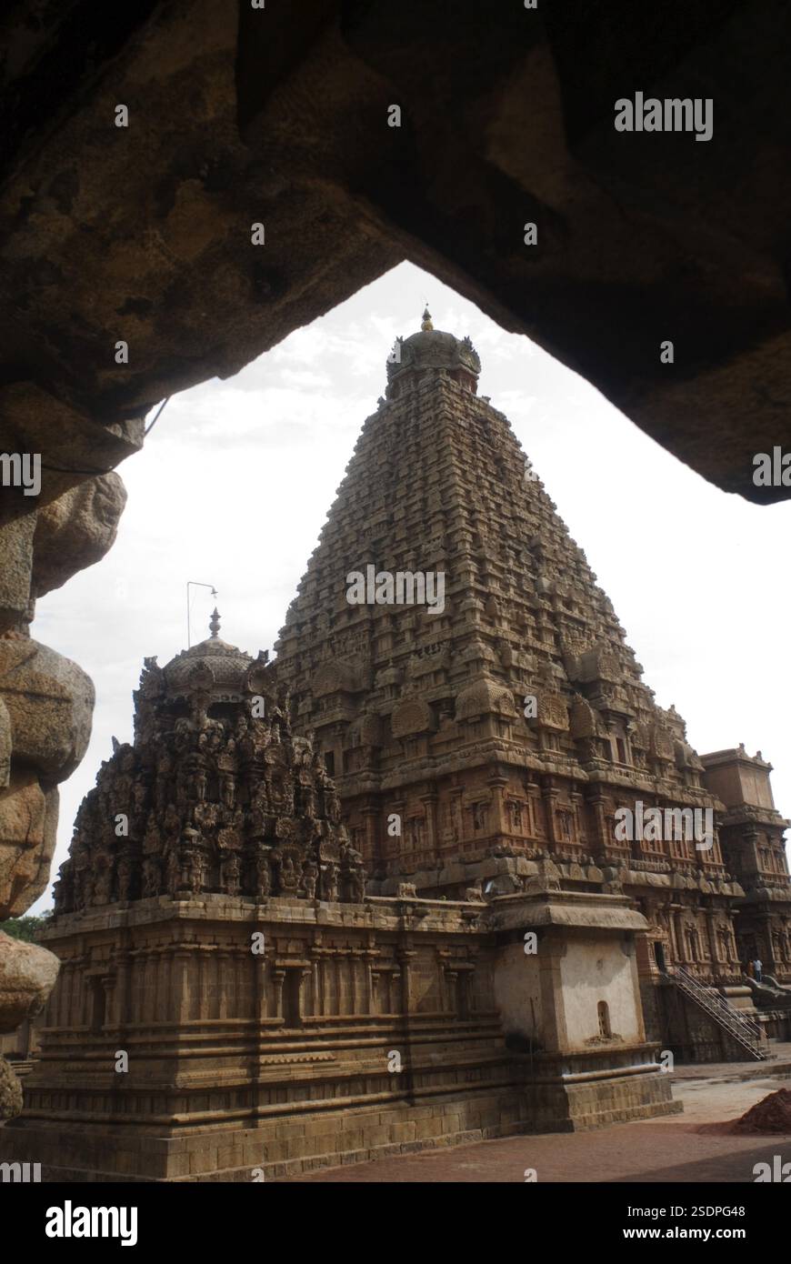 Der Brihadeshwara-Tempel wurde von Raja Chola in Thanjavur, Tamil Nadu, Indien, Asien erbaut Stockfoto