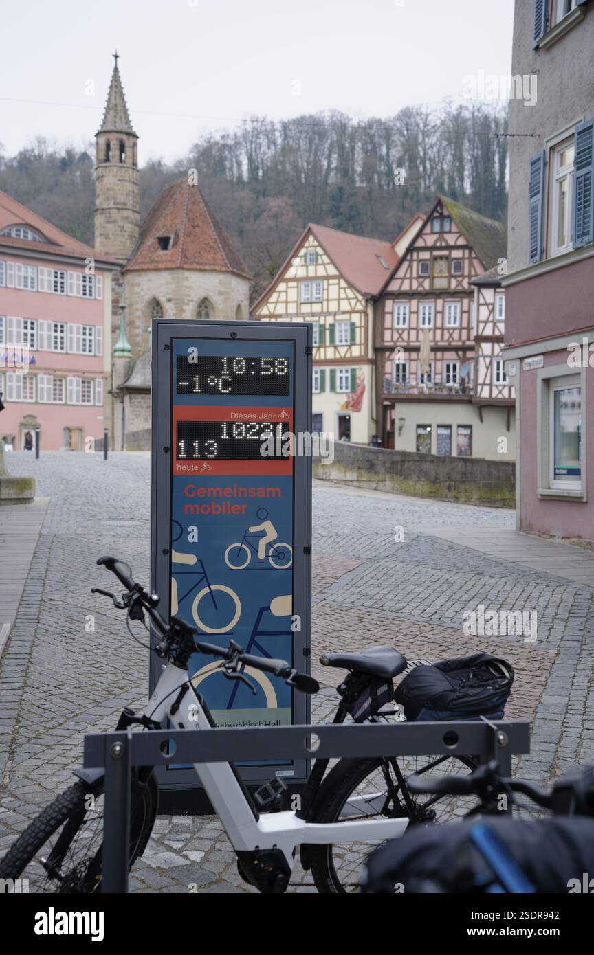 Fahrradzähler, Fahrradzählstation, Fahrradbarometer, elektronisches System, gesund, Klimaschutz, Klimaschutzkampagne, Aktion, Zyklen Stockfoto