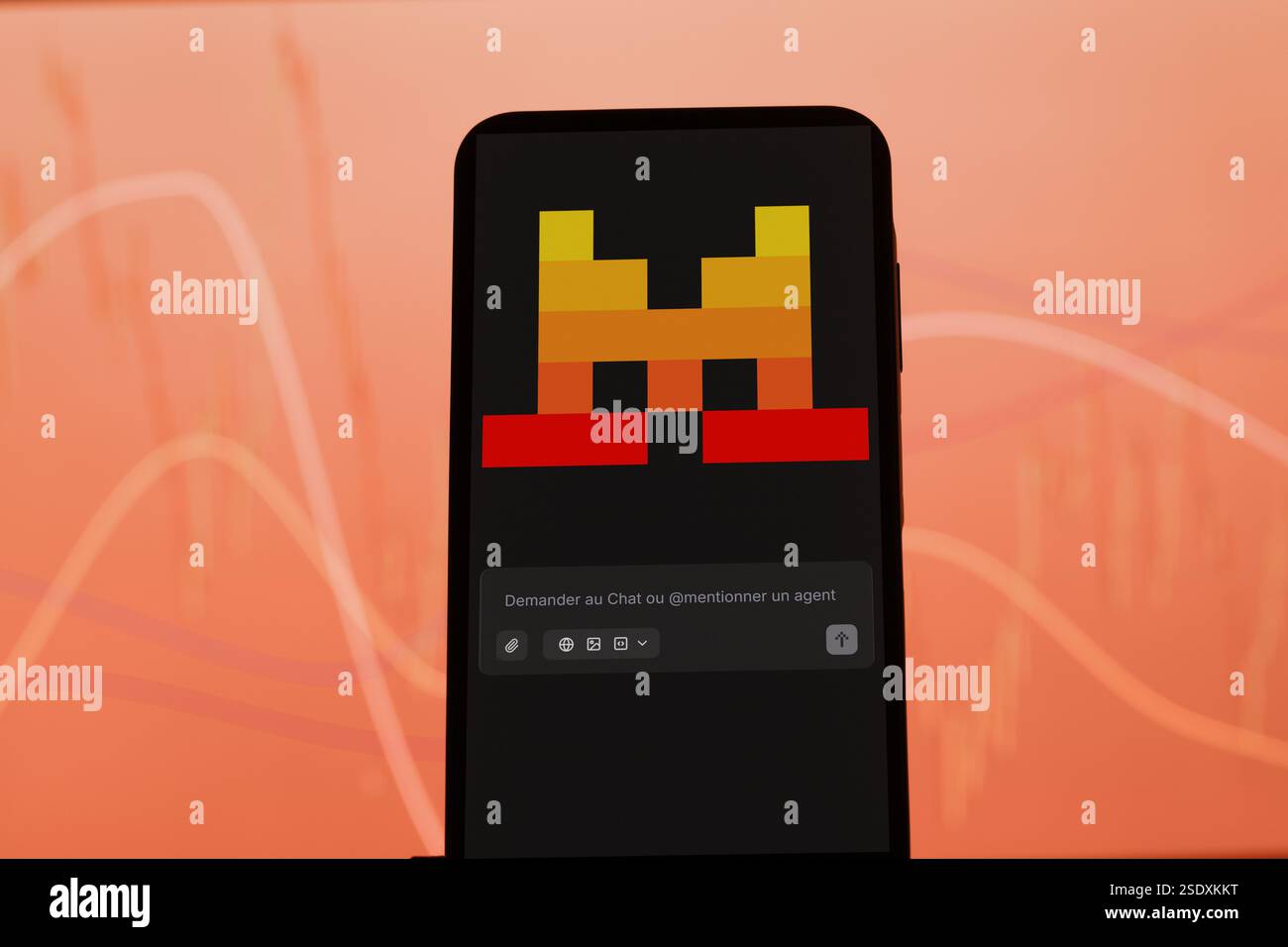 Nahaufnahme zum Mistral-Anwendungsmodell LLMS-Chat-KI. Stockfoto