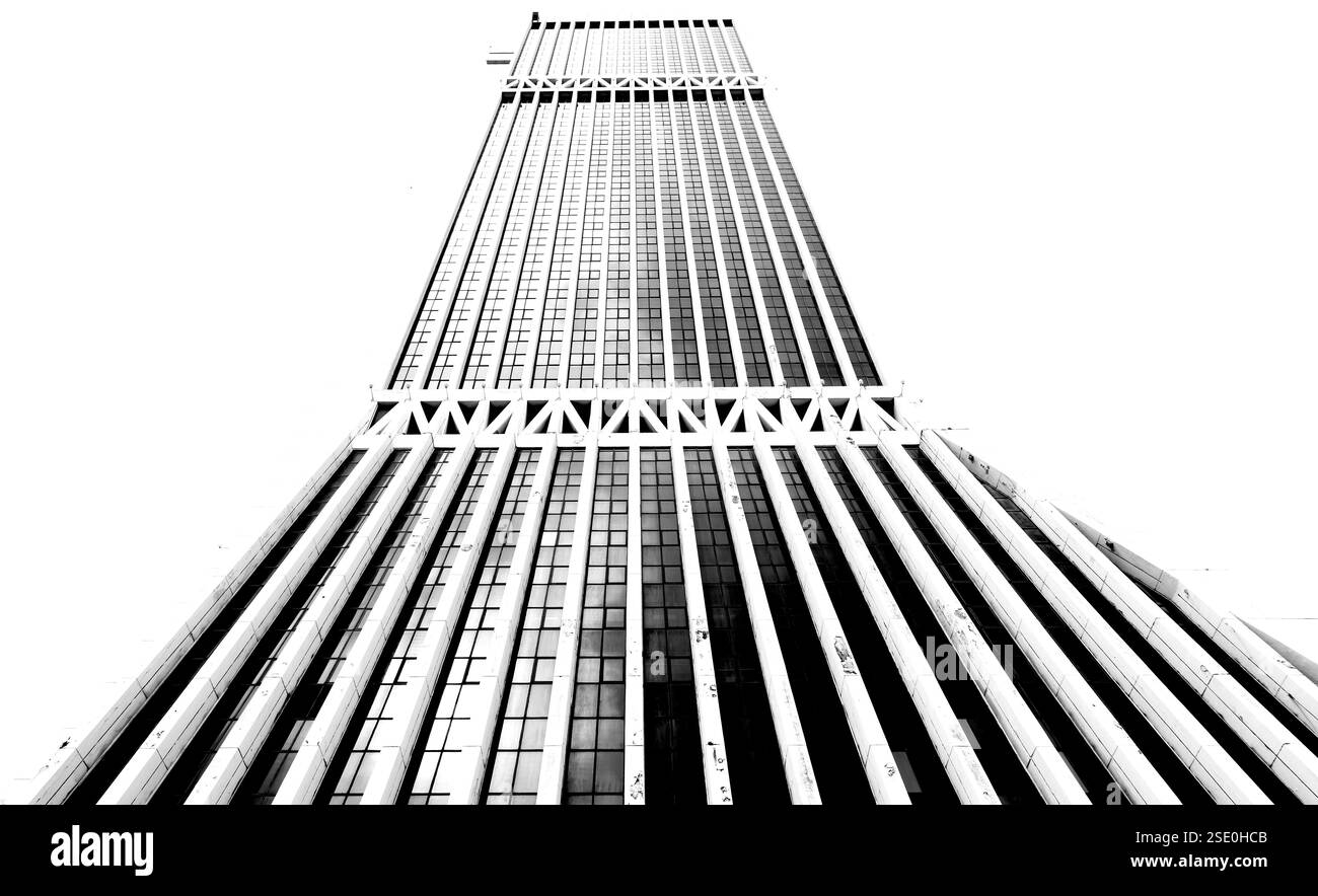 Die Fassade dieses historischen Gebäudes ist mit farbigen Details versehen und stellt einen Charakter, ein Tier oder eine Blume dar. Das Hotel liegt in Kuala Lumpur, Malaysia, Asien Stockfoto