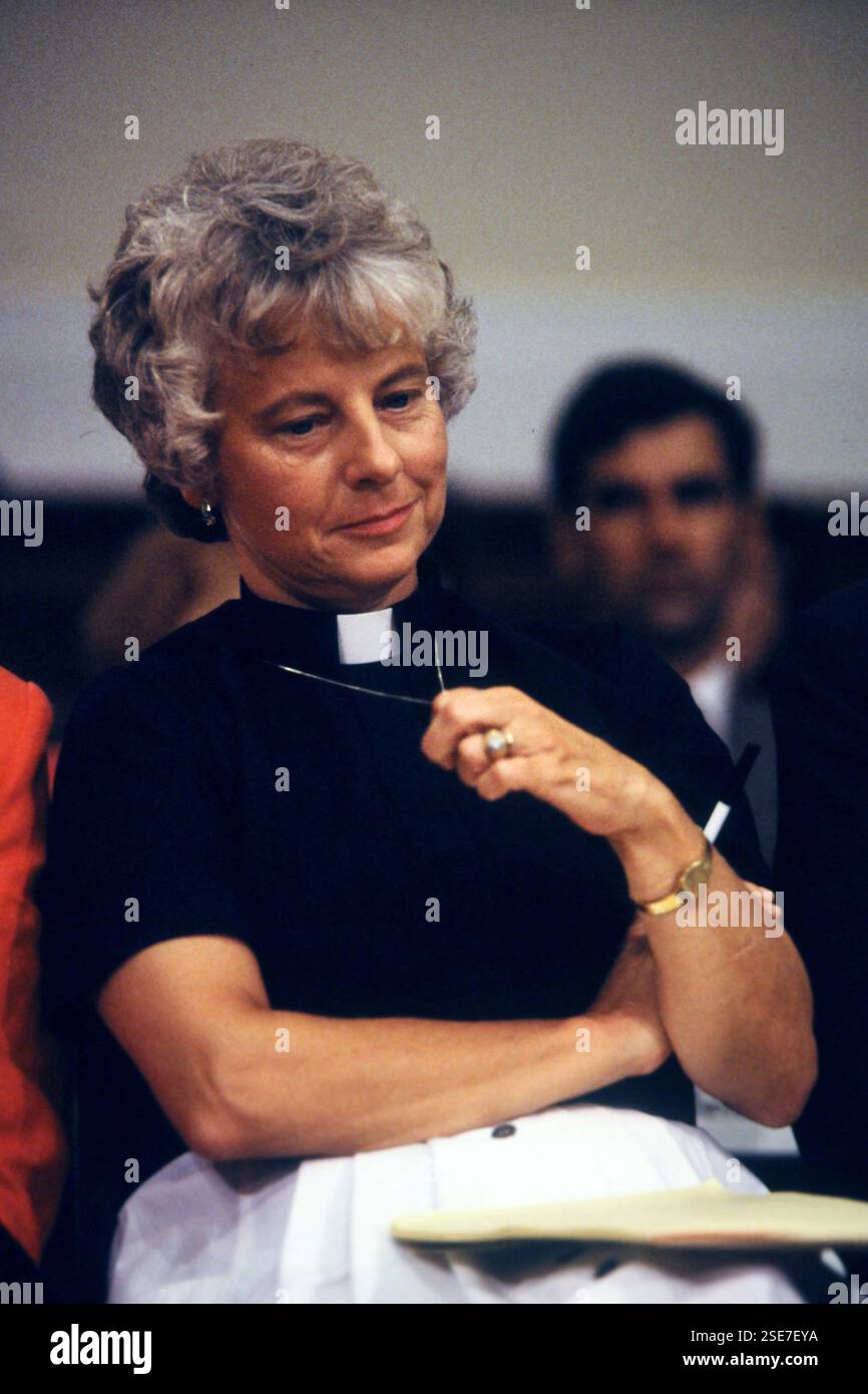 Linda Poindexter Ehefrau von Jihn Poindexter bei einer Anhörung über Iran Contra, wo ihr Mann aussagte. Foto von Dennis Brack BB91 Stockfoto