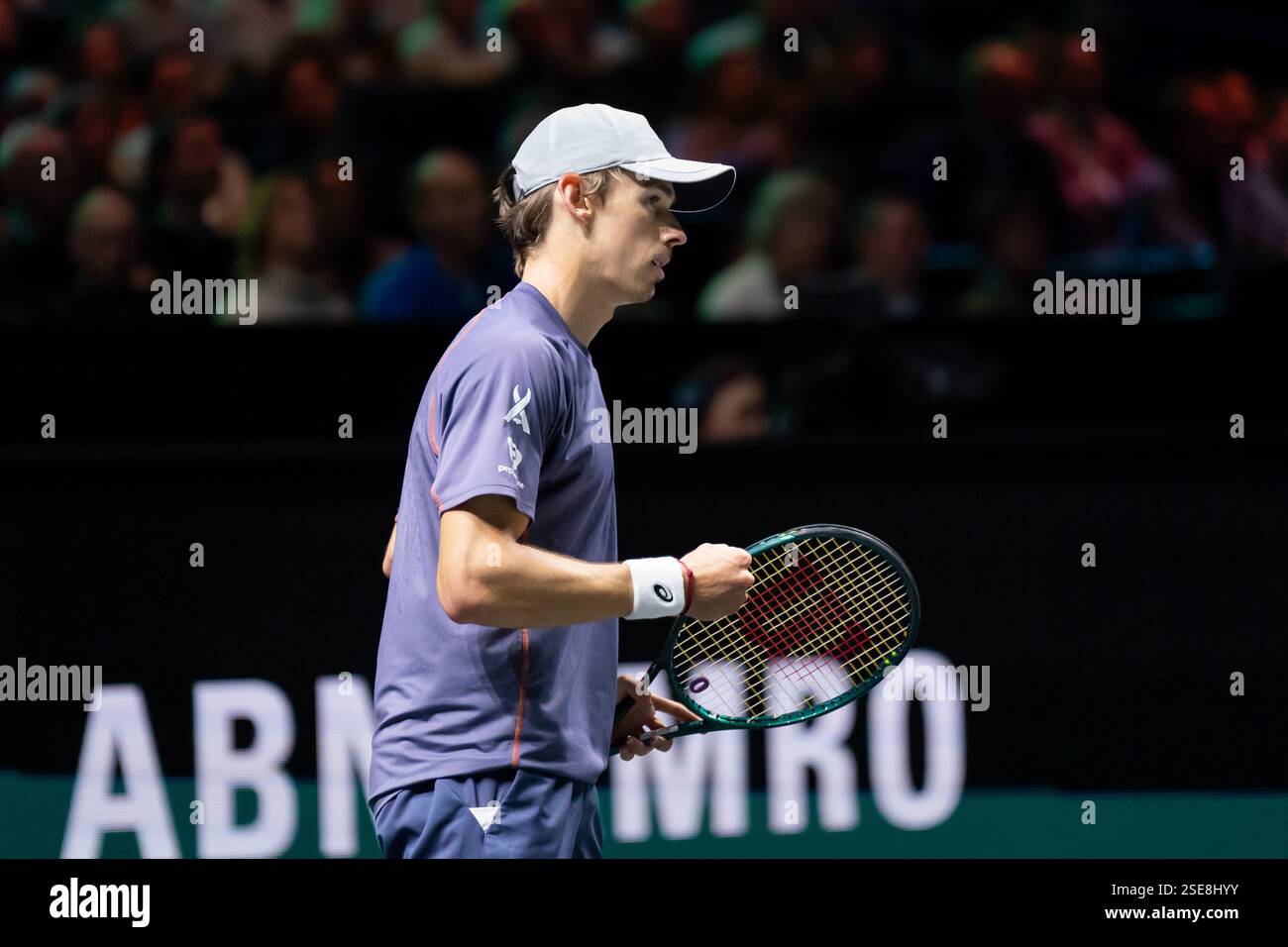 Rotterdam, Niederlande. Februar 2025. ROTTERDAM, NIEDERLANDE - 8. FEBRUAR: Alex de Minaur aus Australien tritt 2025 am 8. Februar 2025 in Rotterdam in den Men's Singles an. (Foto von Marleen Fouchier/Orange Pictures) Credit: Orange Pics BV/Alamy Live News Stockfoto