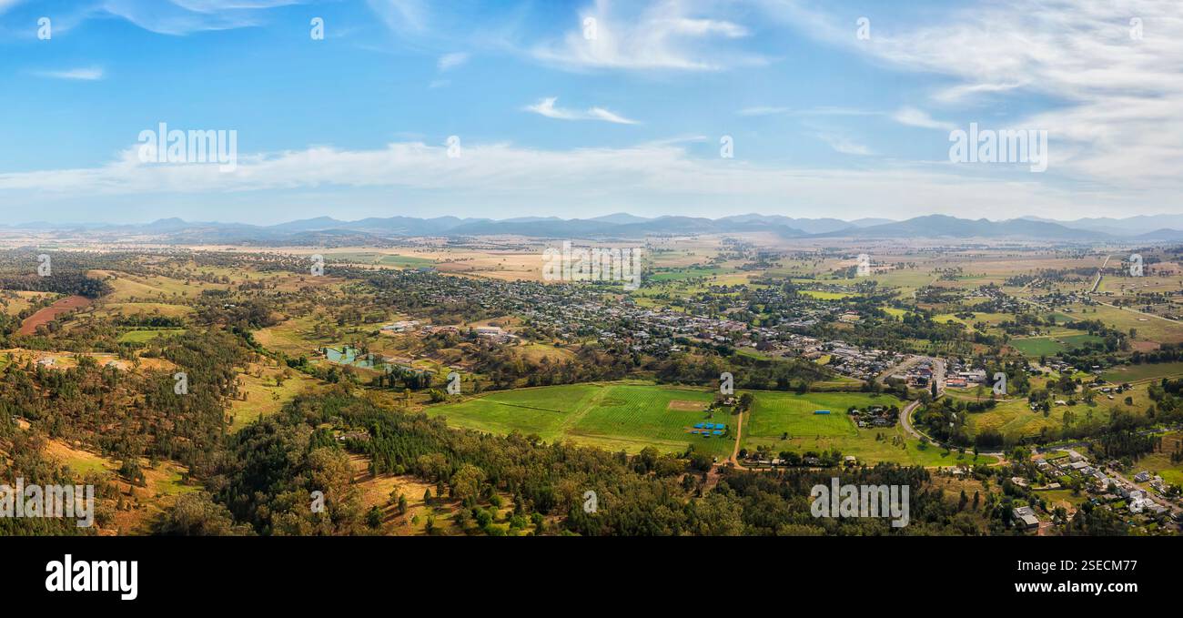 Massives grünes Liverpool Plains Tal rund um Quirindi in Australien - Panoramablick aus der Luft. Stockfoto