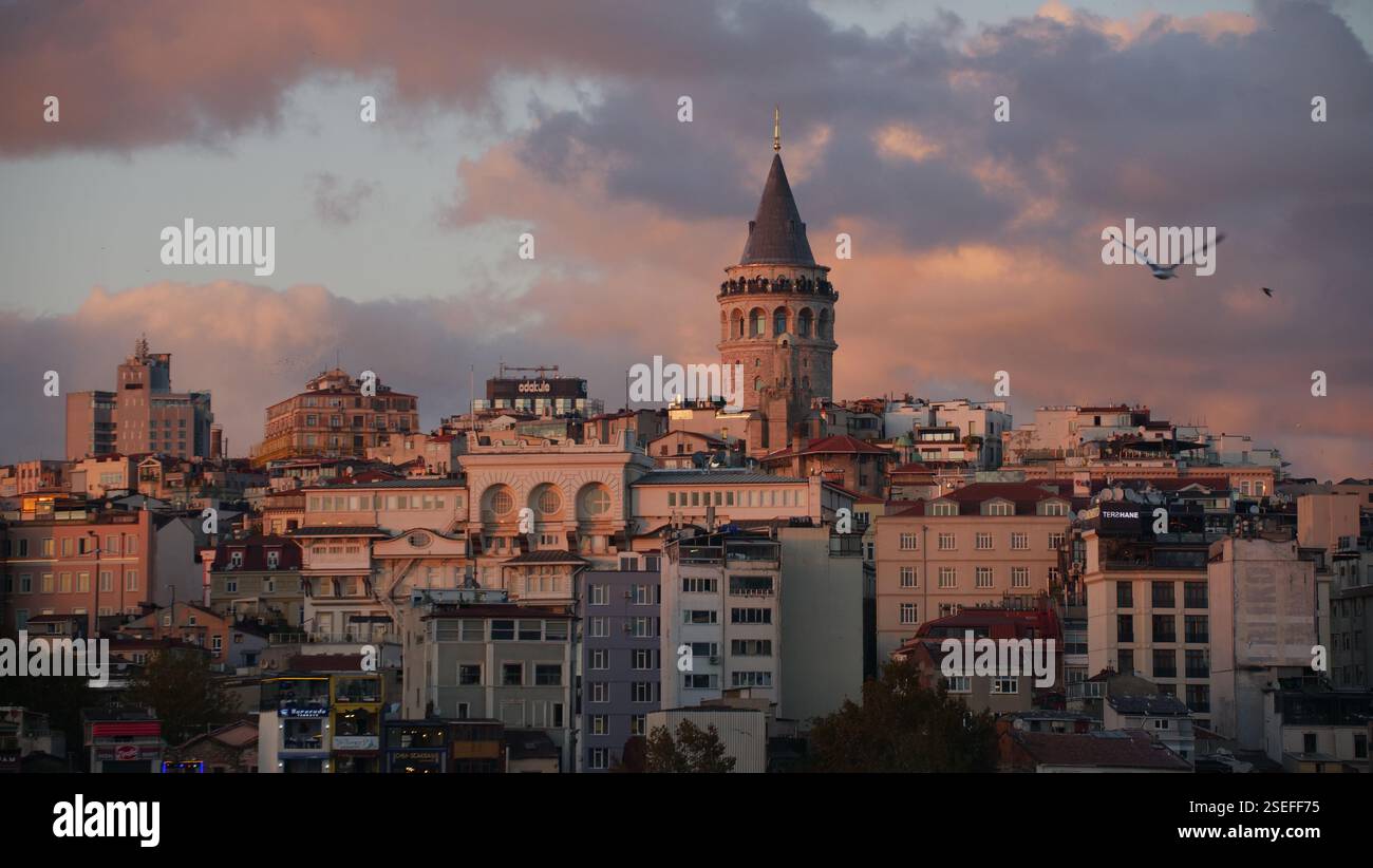 Galata Turm bei Sonnenuntergang Stockfoto
