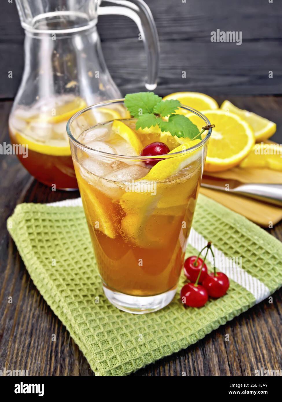 Grünes getränk -Fotos und -Bildmaterial in hoher Auflösung – Alamy Grünes getränk -Fotos und -Bildmaterial in hoher Auflösung – Alamy