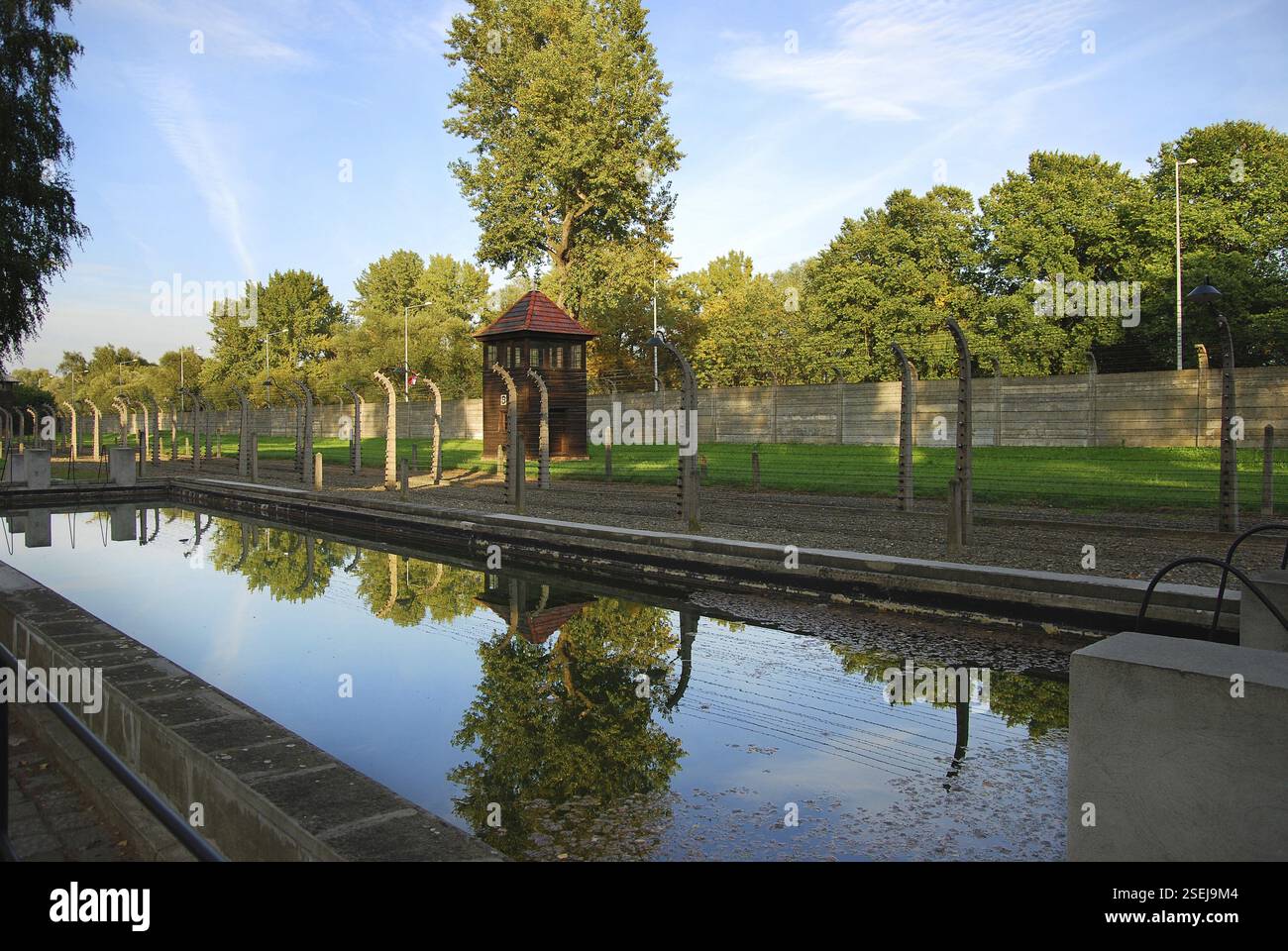Schwimmbad - Wasserrückhaltebehälter für die Feuerwehr, Auschwitz, Polen, Europa Stockfoto