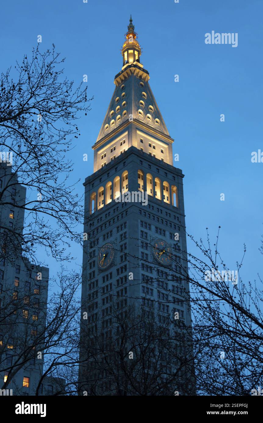 Metropolitan Life Insurance Company campanile at Dusk, New York City, USA, Nordamerika Stockfoto