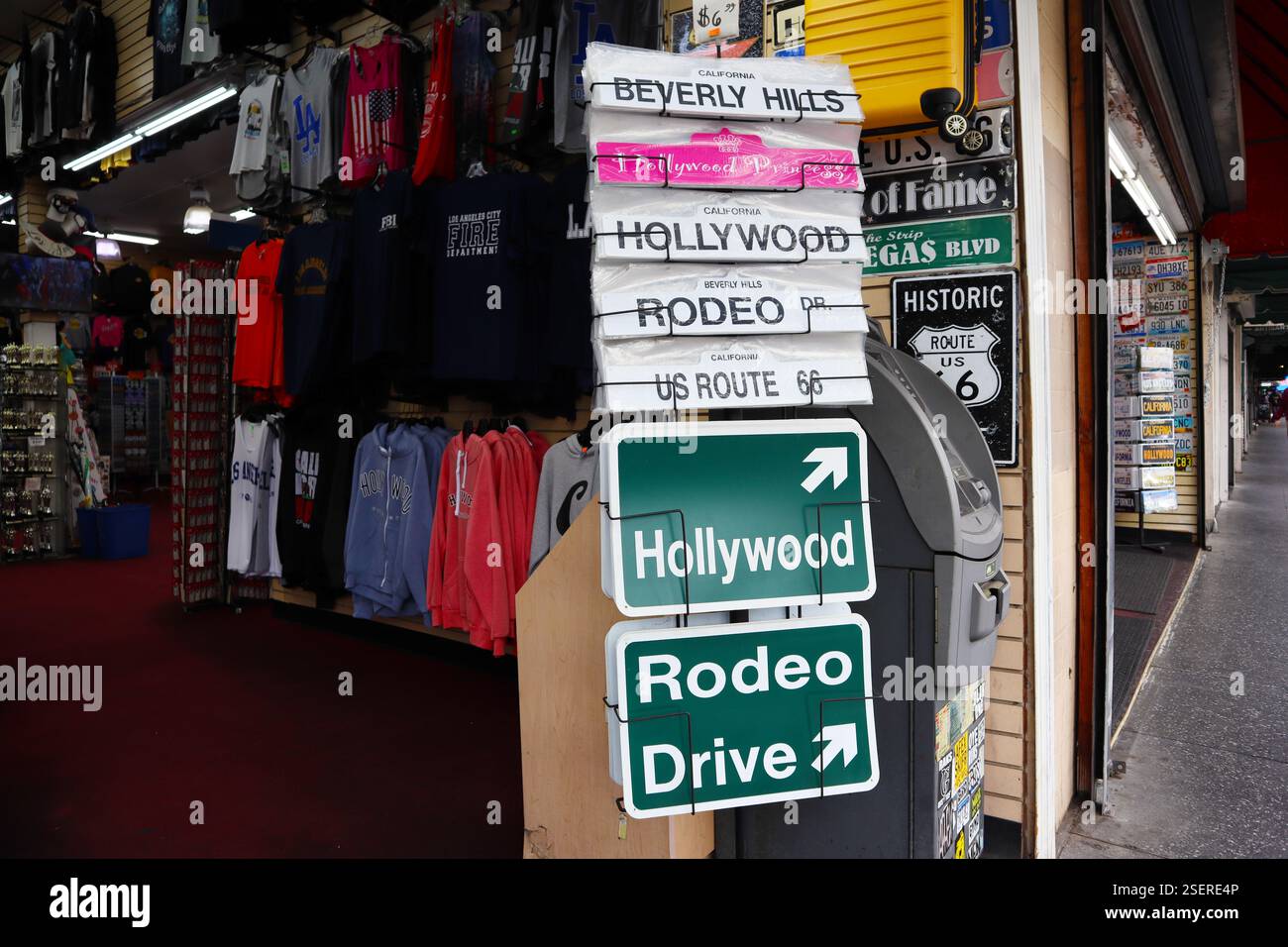 Hollywood (Los Angeles), Kalifornien: Souvenir Shop am Hollywood Boulevard Walk of Fame Stockfoto