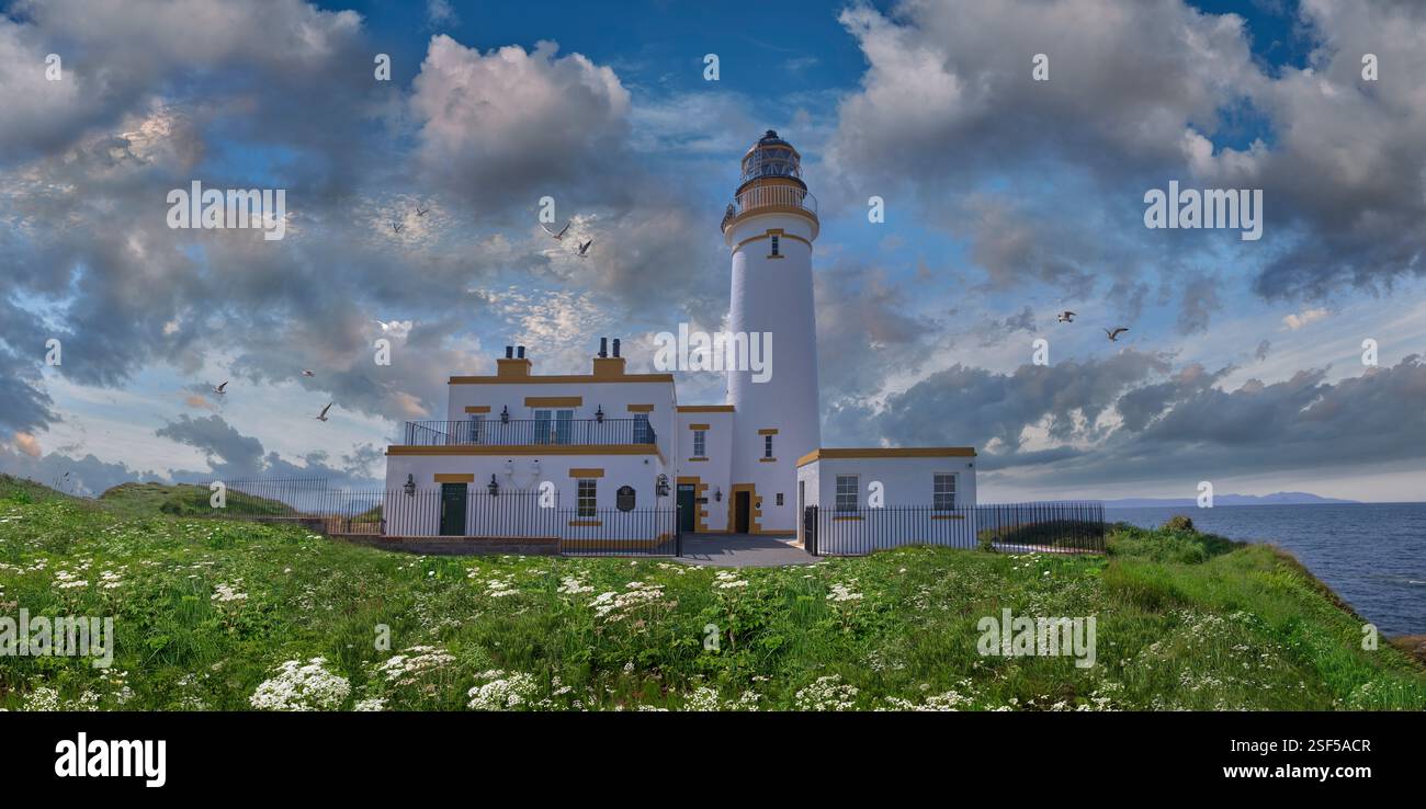 Turnberry Lighthouse oder Turnberry Point Lighthouse, erbaut von David und Thomas Stevenson im Jahr 1871 an der schottischen Küste von South Ayrshire. Turnberry li Stockfoto