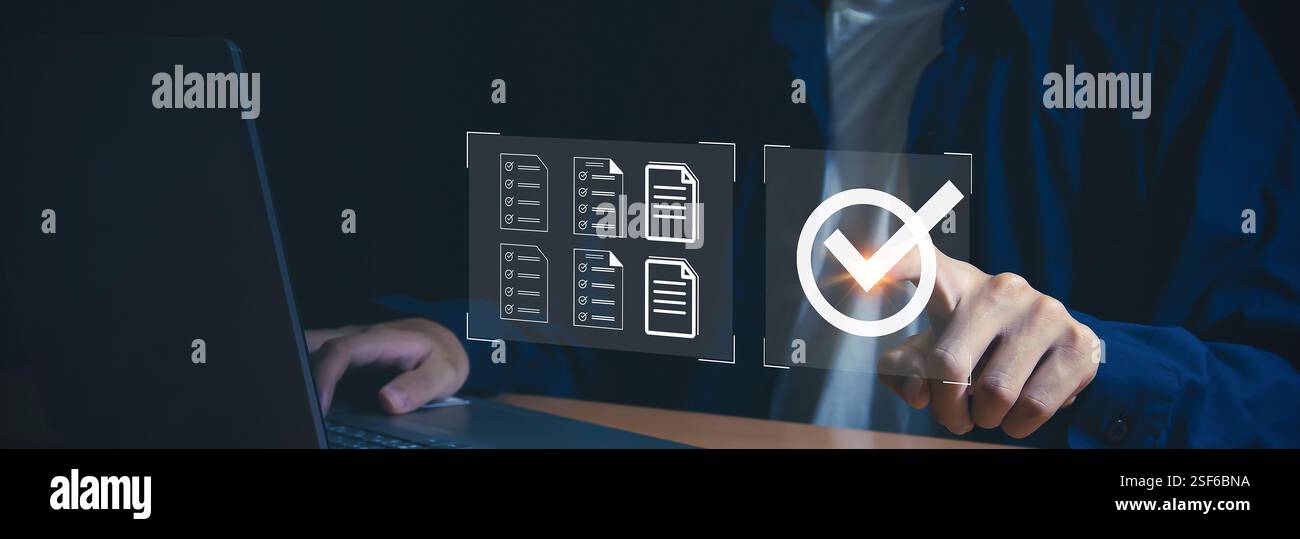 Konzepte und Checklisten für die Verwaltung von Geschäftsdokumenten Datencheckliste, Geschäftsentwicklung Stockfoto