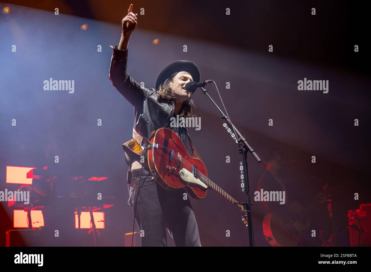 Manchester, Großbritannien. Februar 2025. James Bay tritt auf seiner UK-Tour beim Manchester O2 Apollo auf. 07 02 2025 . Quelle: Gary Mather/Alamy Live News Stockfoto