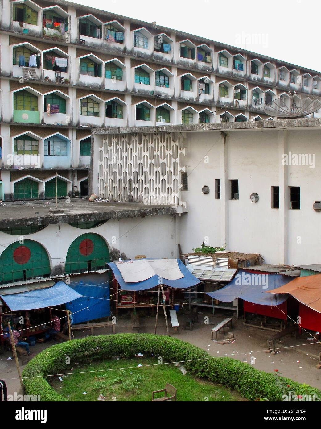 Hazi Muhammad Mohsin Hall an der Dhaka University, gegründet 1967 und benannt nach dem bengalischen Philanthropen Haji Muhammad Mohsin (1732–1812). Stockfoto